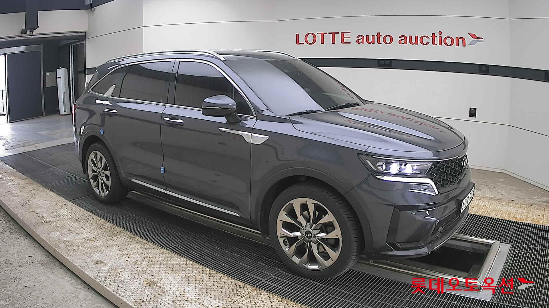 كيا سورينتو 2021 - صورة 23