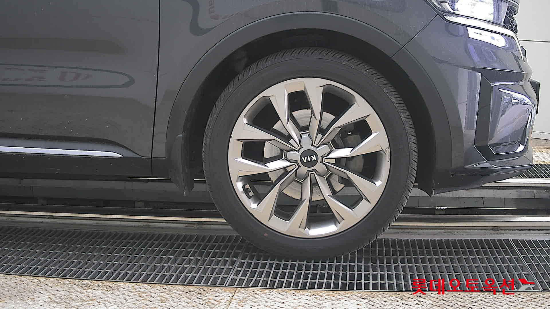 كيا سورينتو 2021 - صورة 27