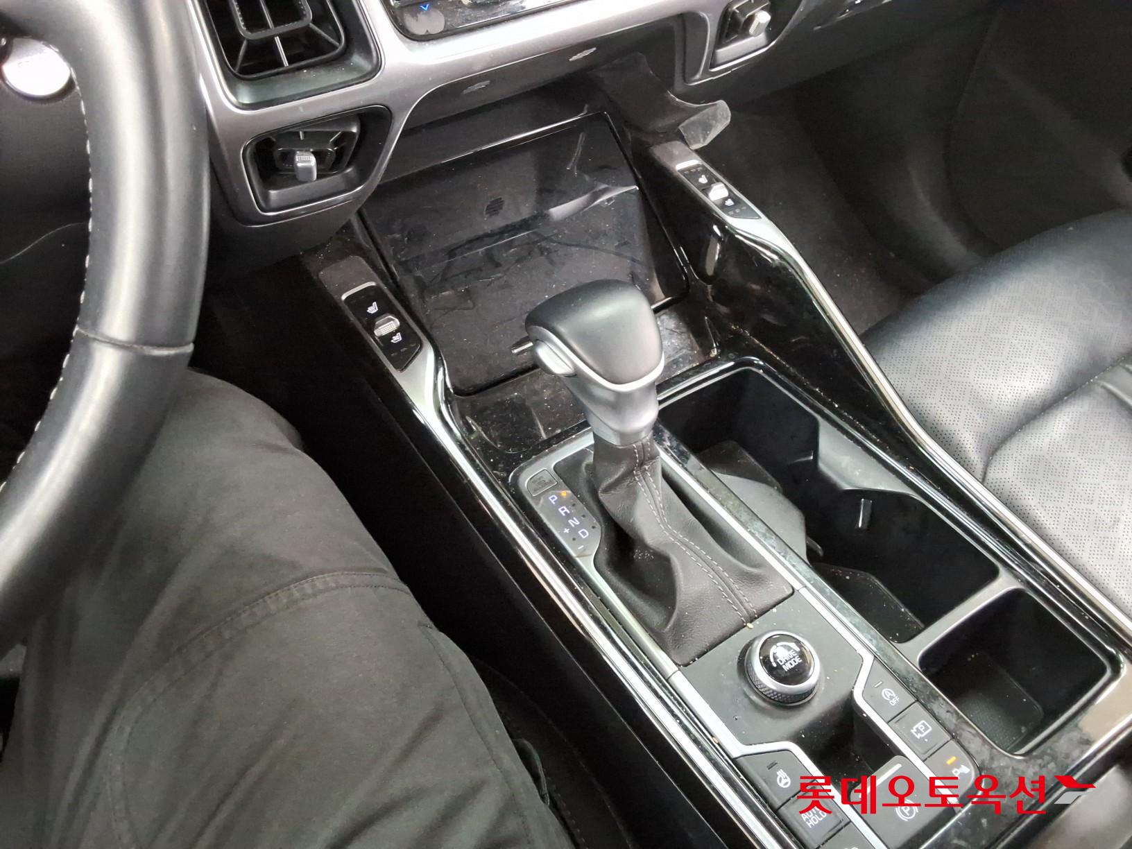 كيا سورينتو 2021 - صورة 33