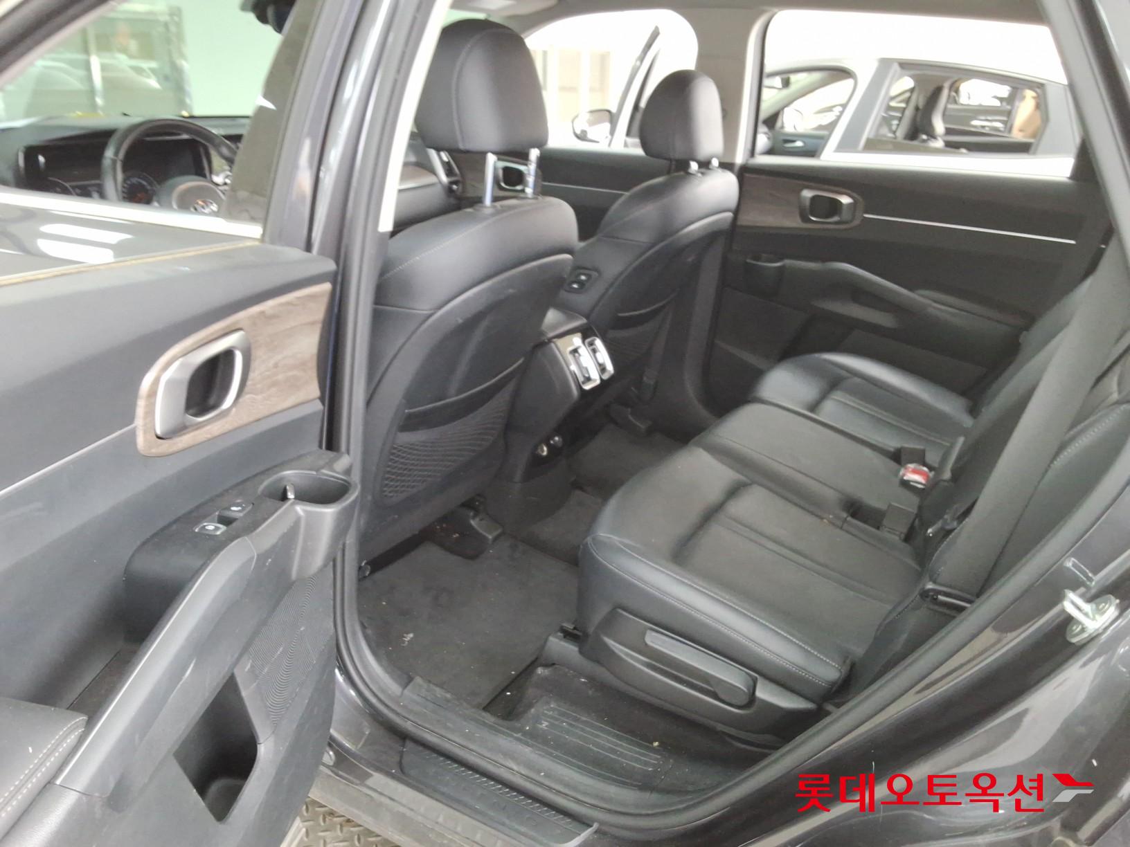 كيا سورينتو 2021 - صورة 37