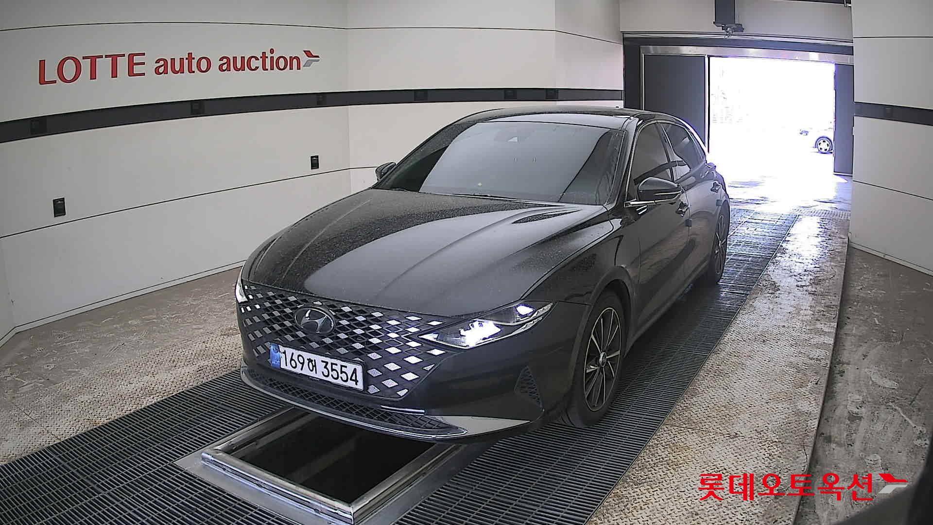 Hyundai Grandeur - 10