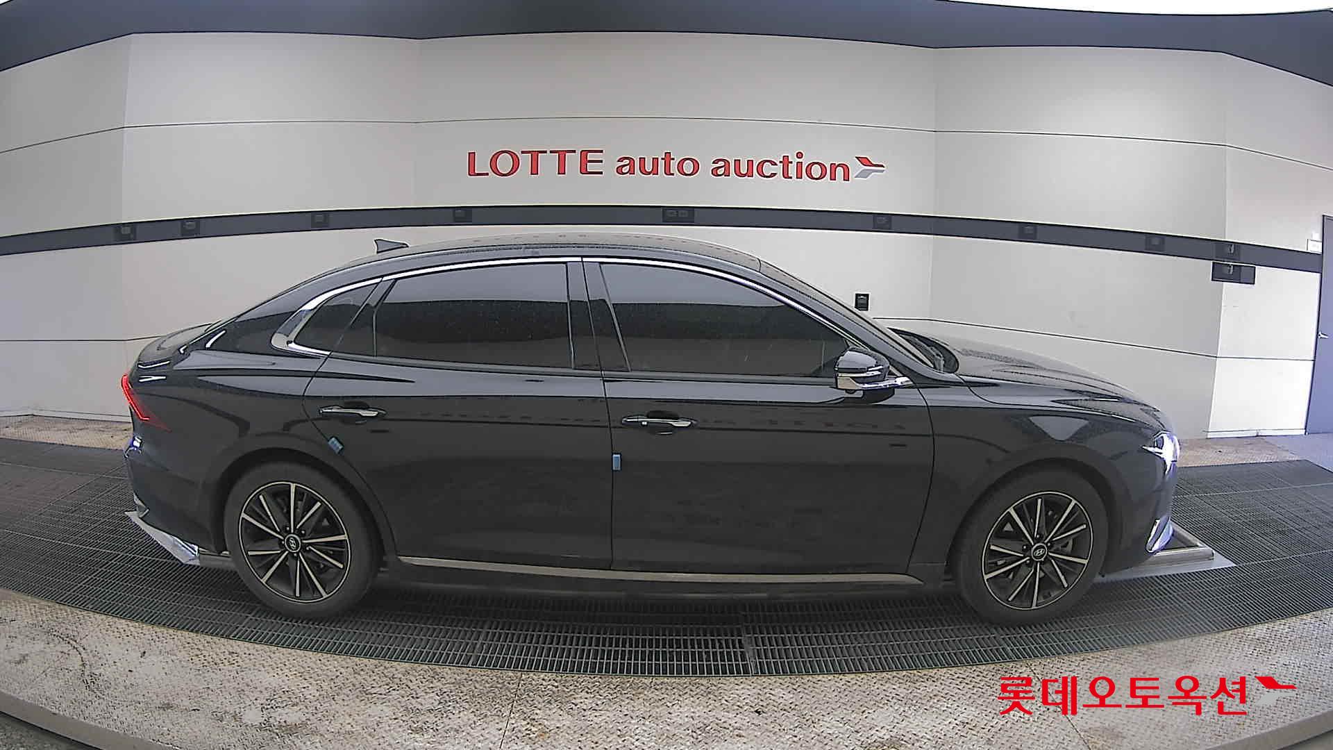Hyundai Grandeur - 21
