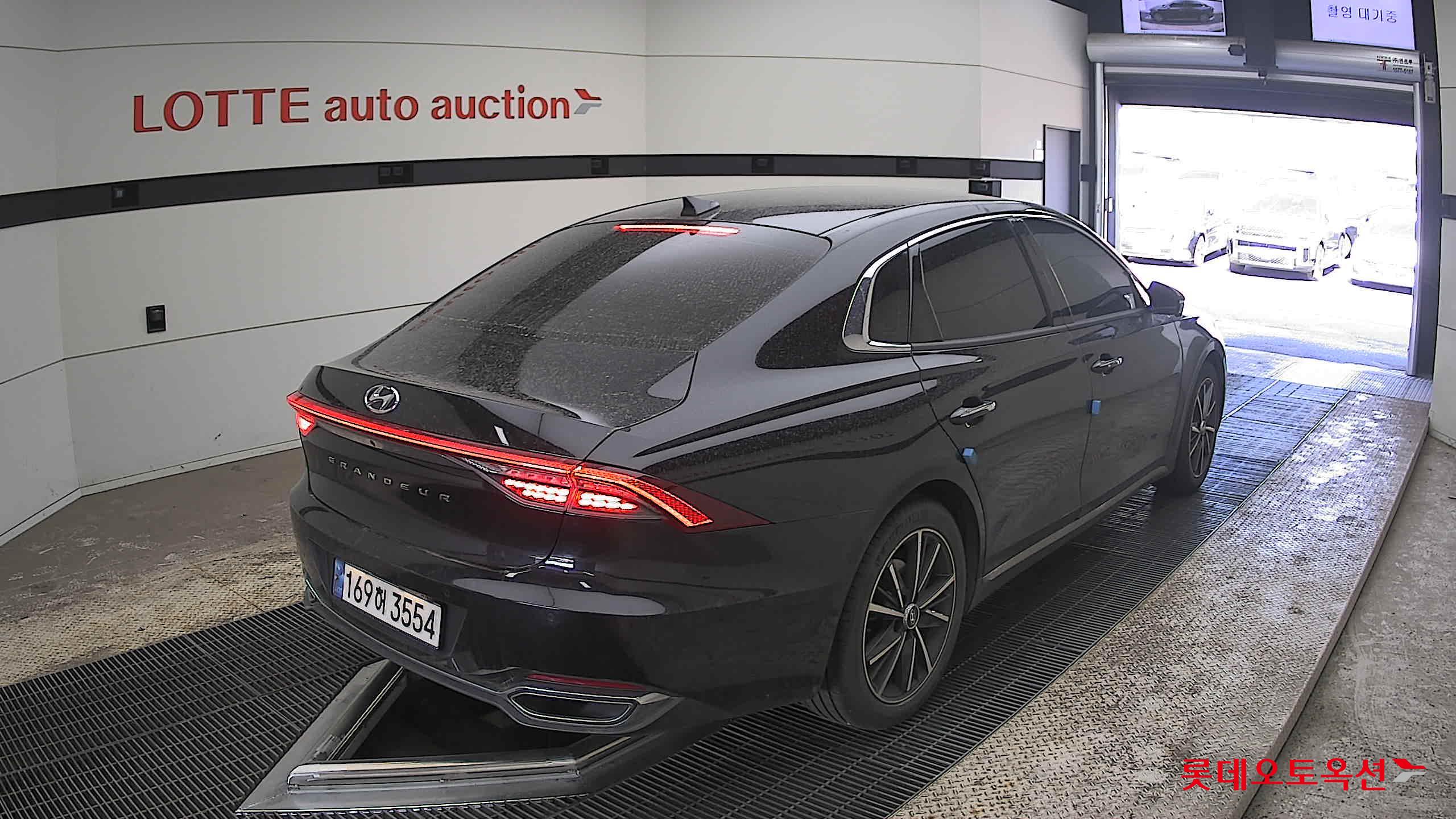 Hyundai Grandeur - 5