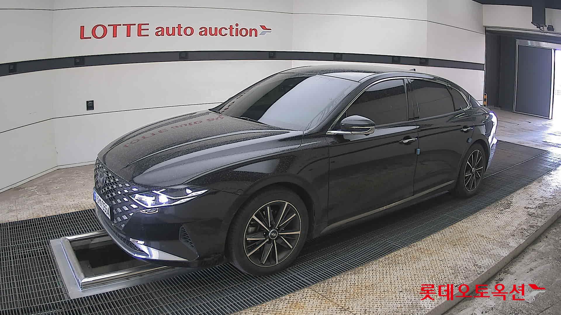 Hyundai Grandeur - 11