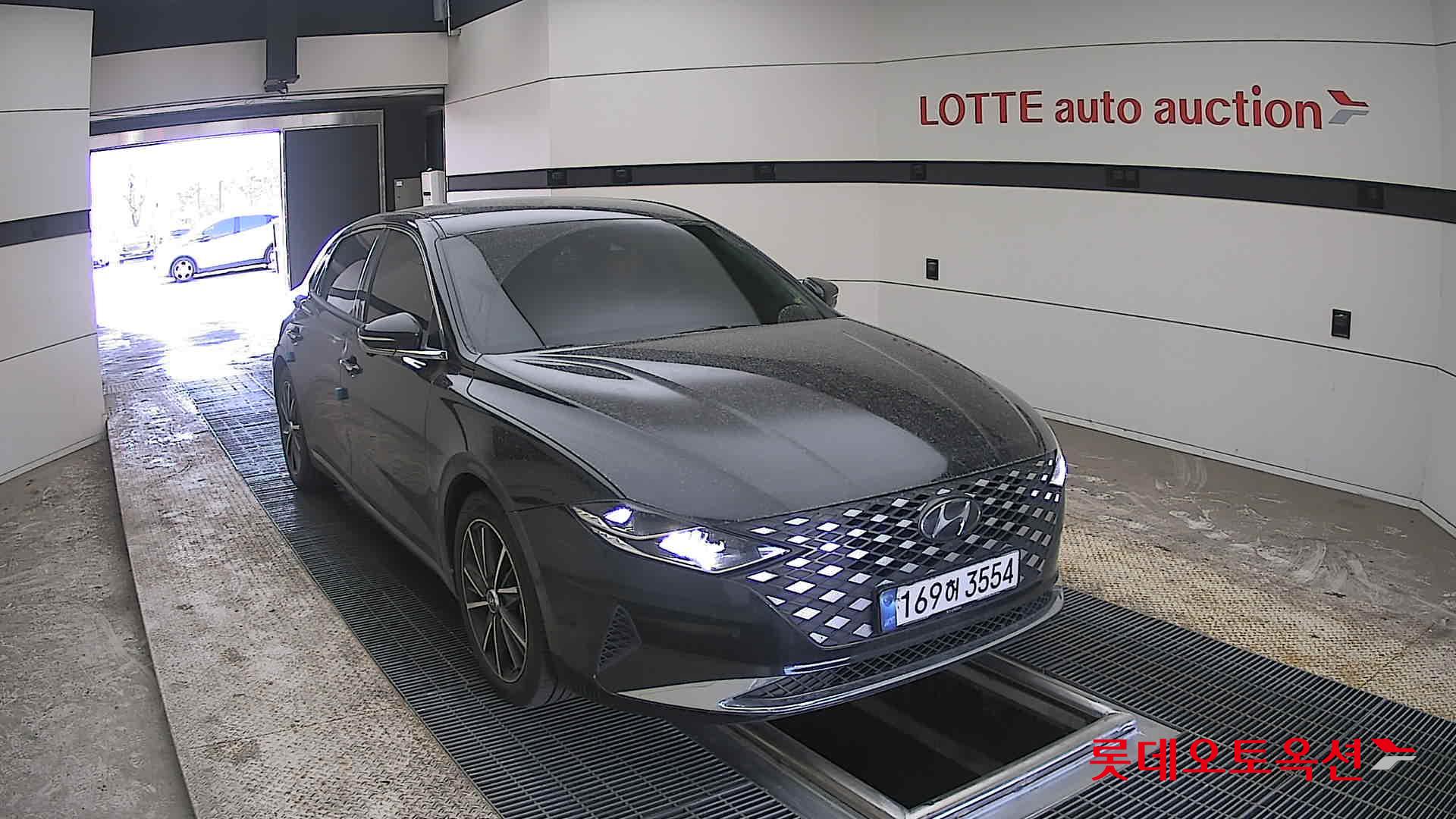 Hyundai Grandeur - 24