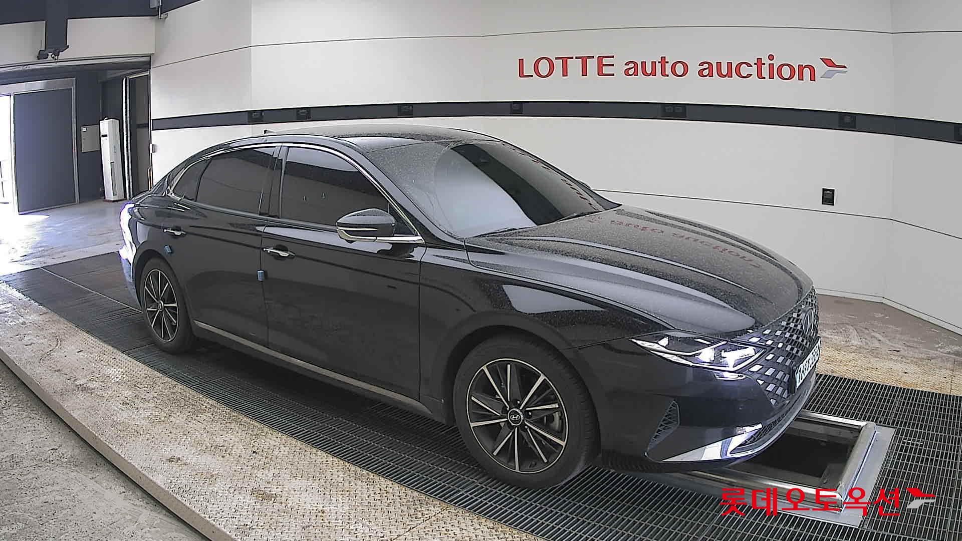 Hyundai Grandeur - 23