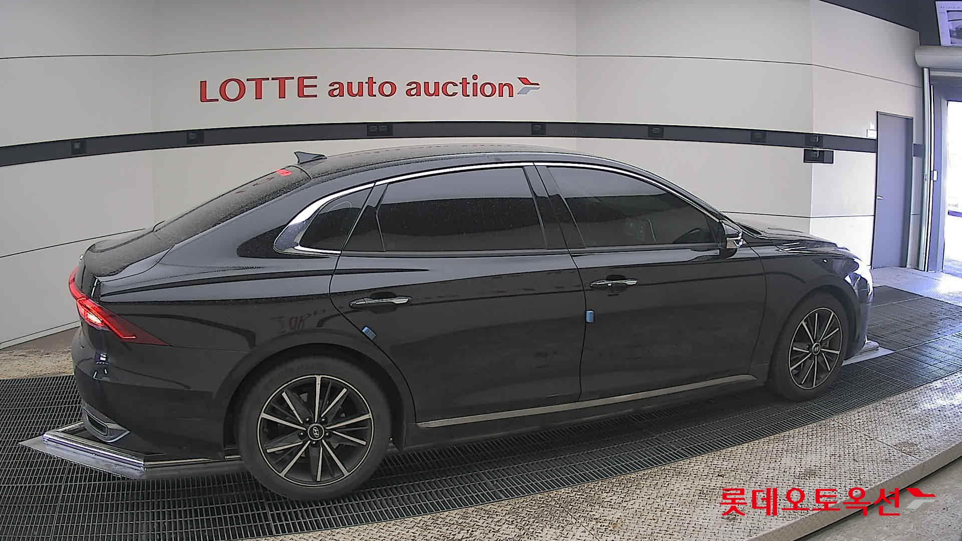 Hyundai Grandeur - 20