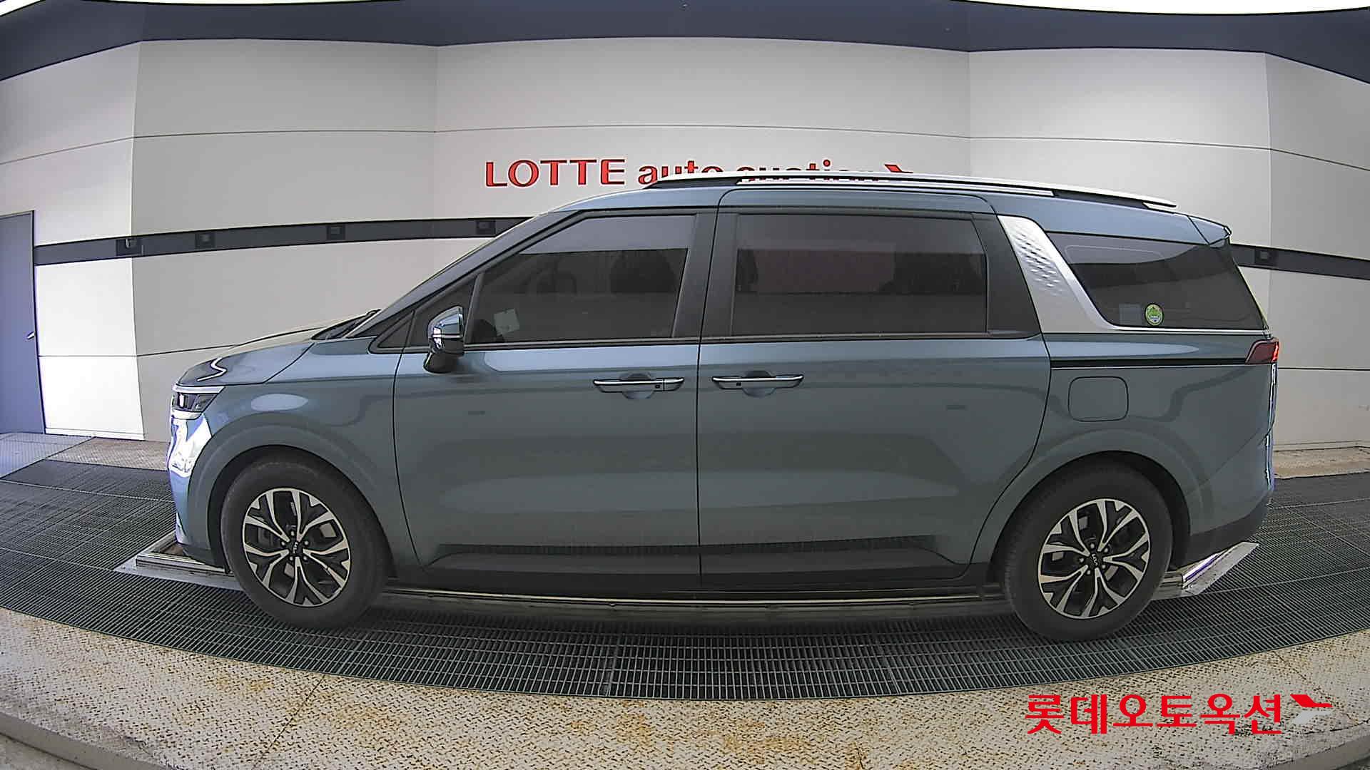 كيا كارنيفال 2023 - صورة 13