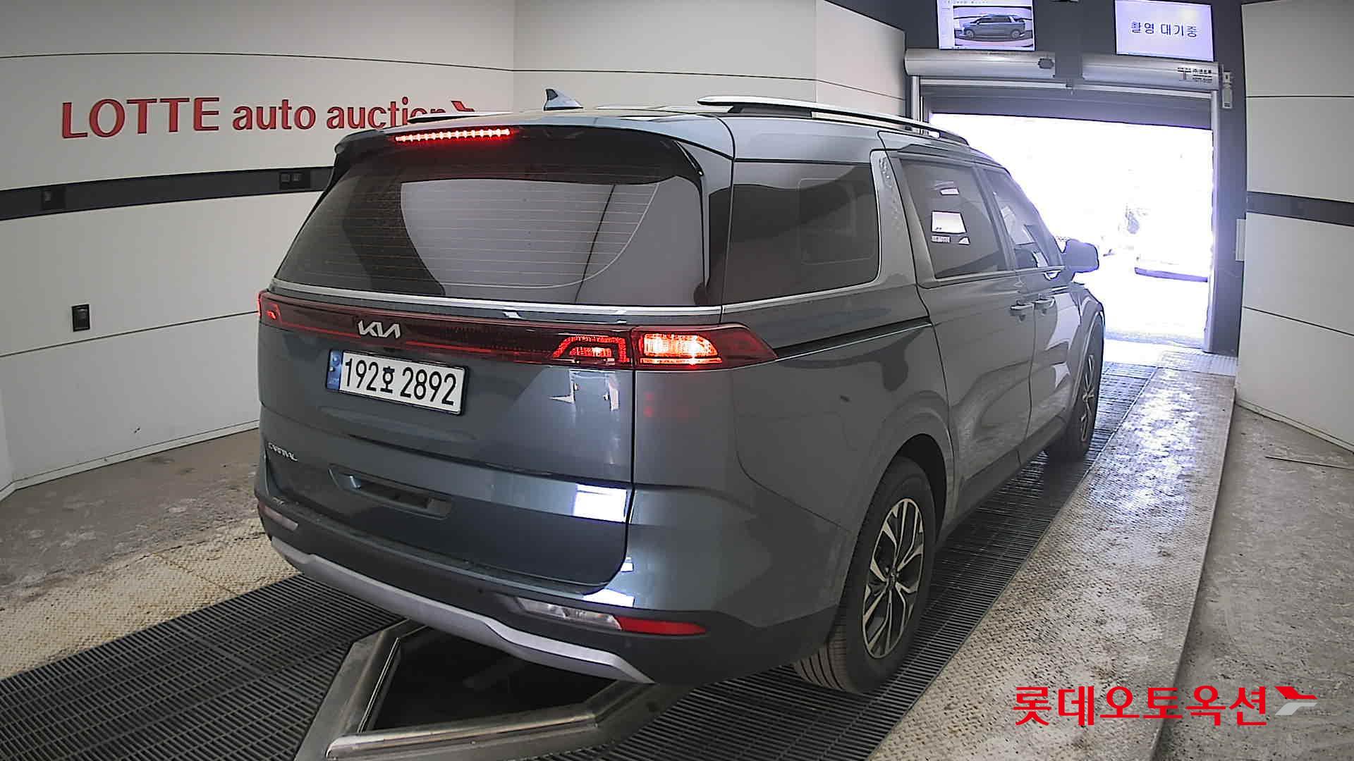 كيا كارنيفال 2023 - صورة 18