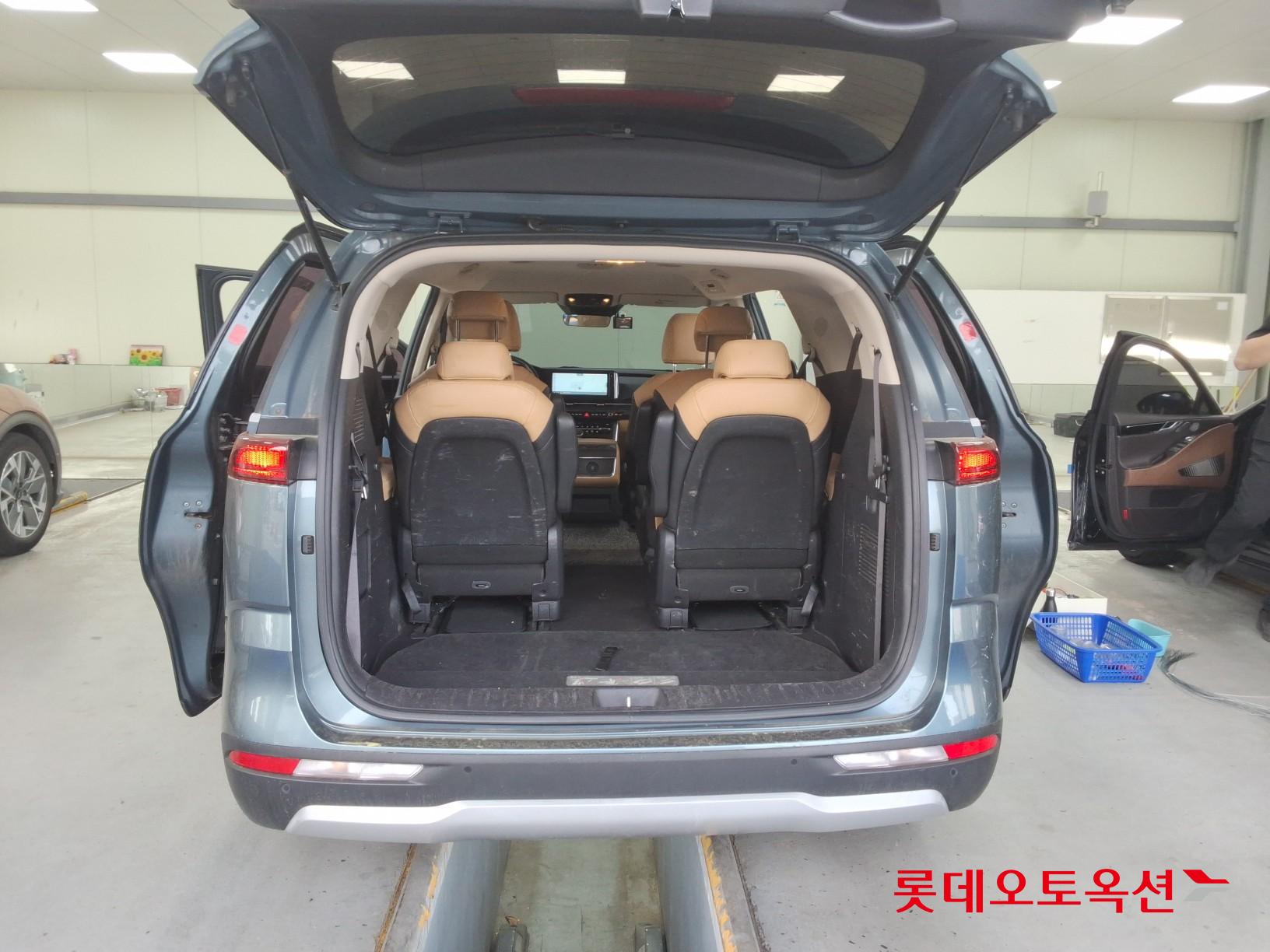 كيا كارنيفال 2023 - صورة 9