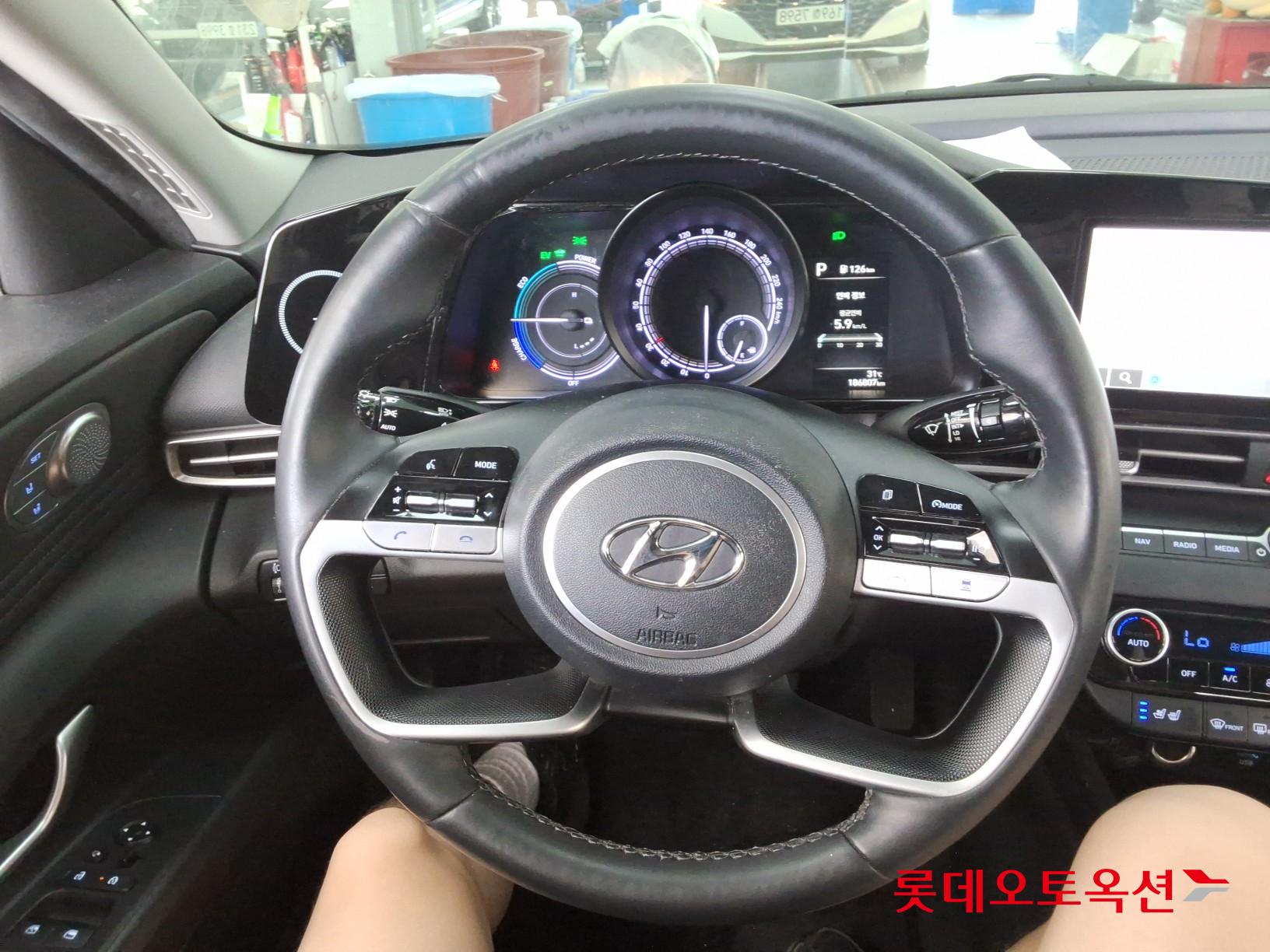 2023 - hyundai avante