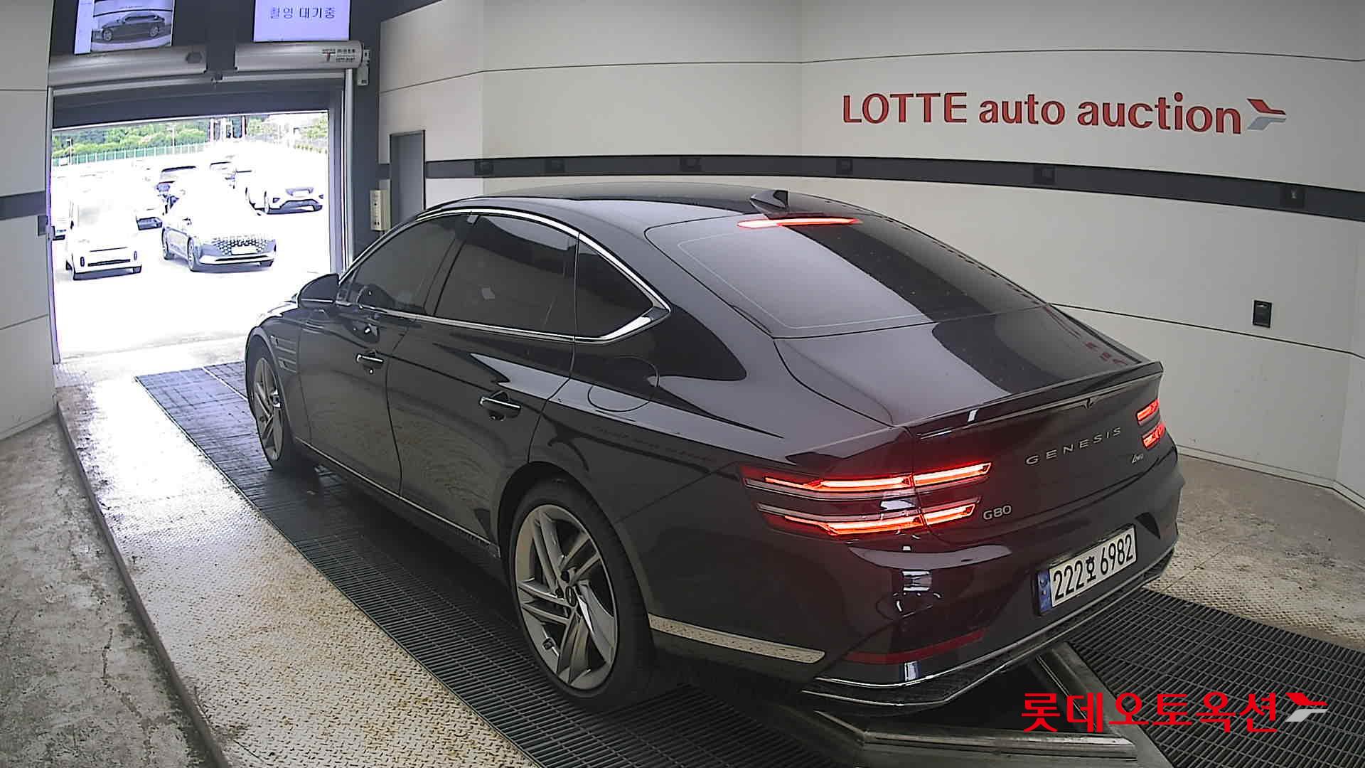 2025 - genesis g80