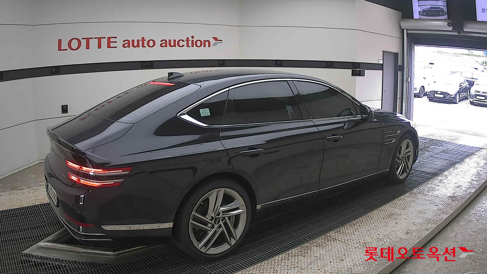 2025 - genesis g80
