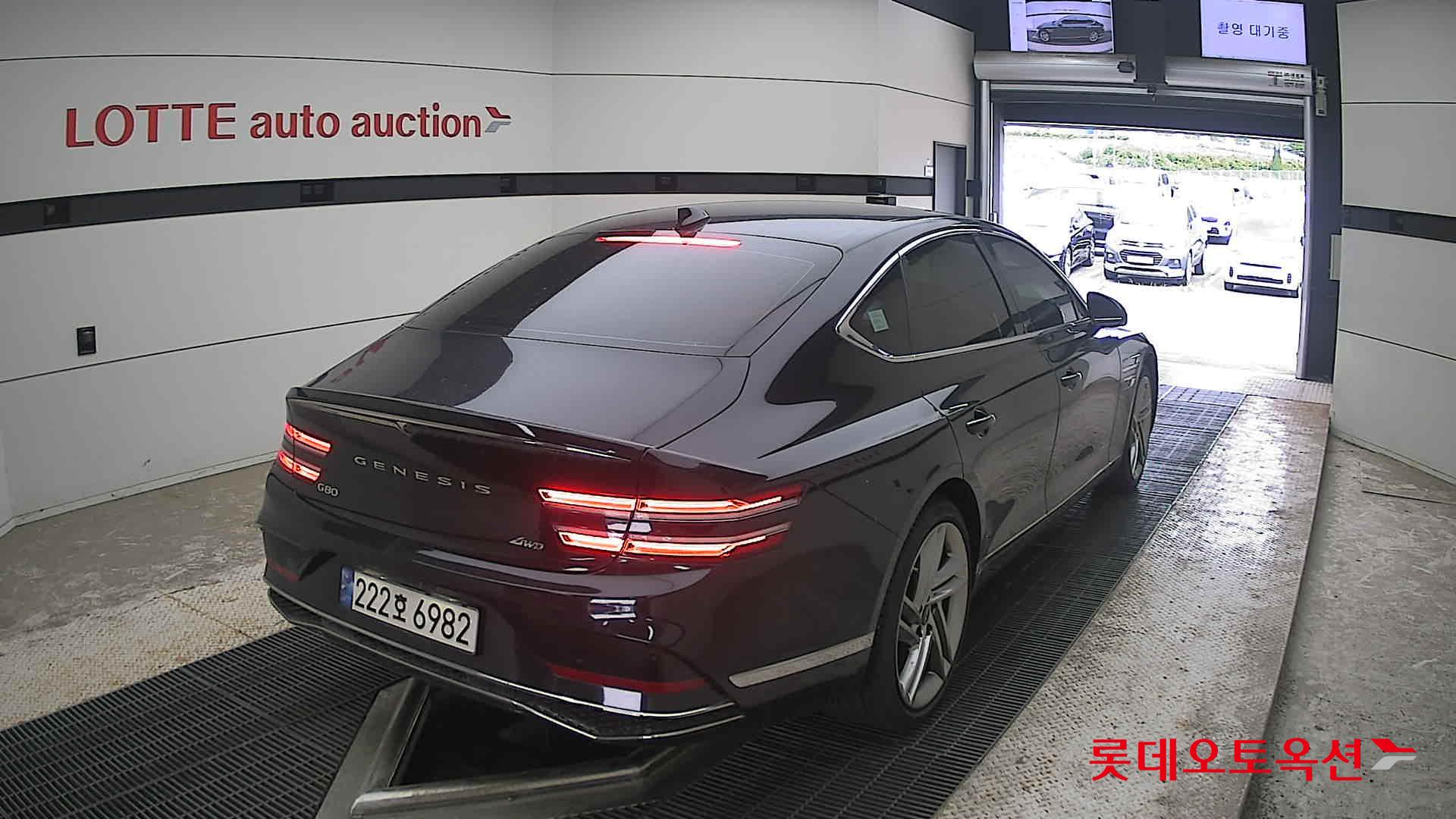 2025 - genesis g80