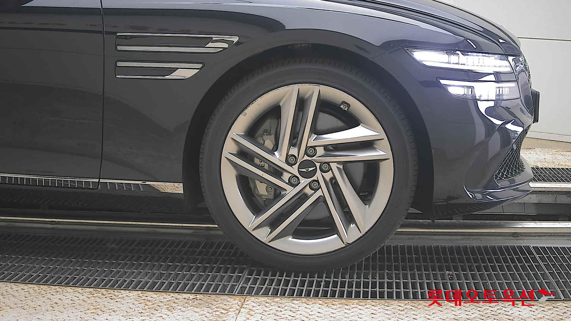 2025 - genesis g80