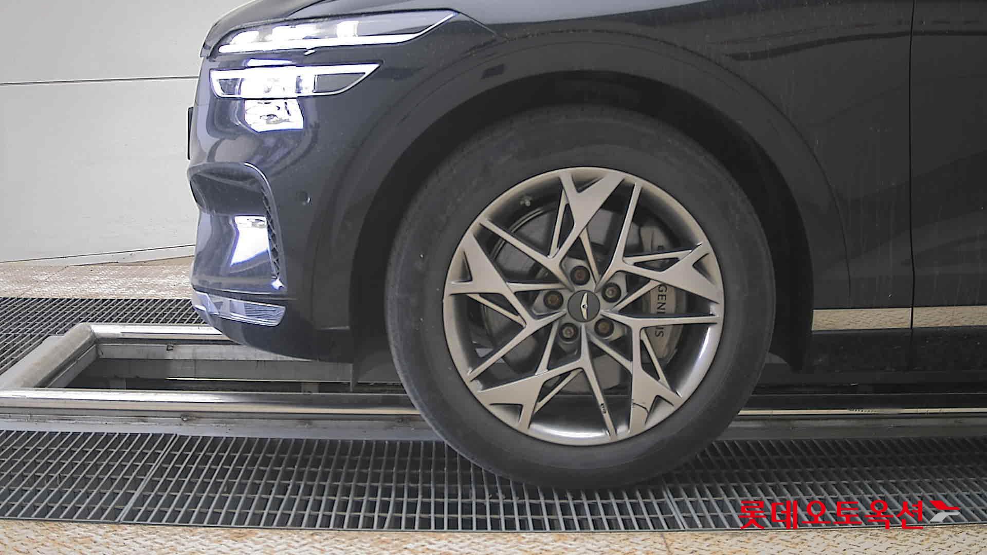 Genesis GV70 - 25