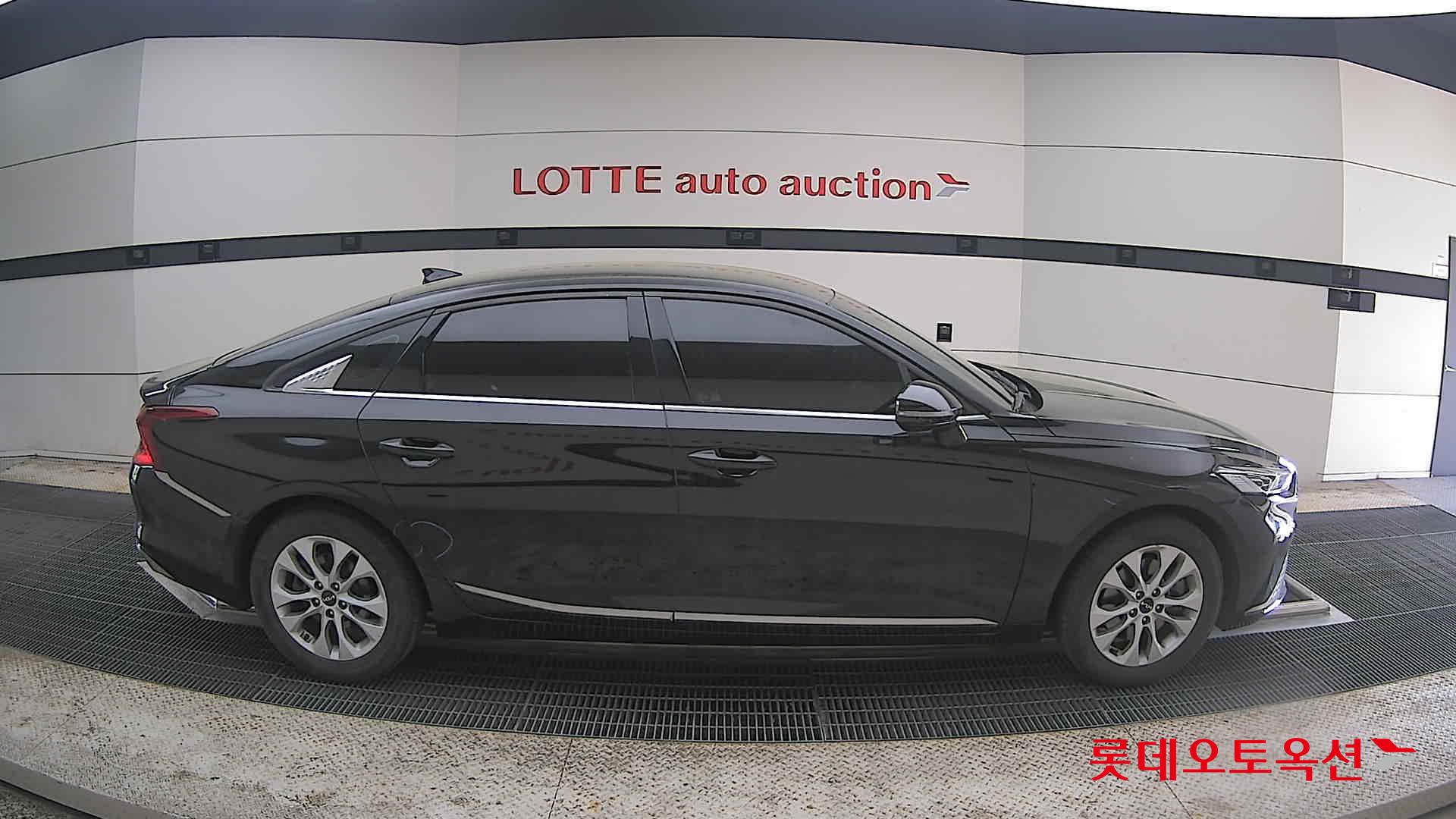 Kia K8 - 21