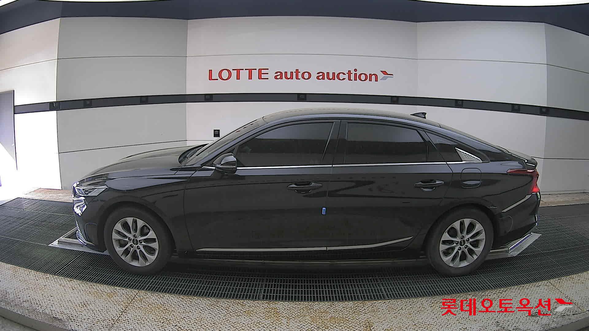 Kia K8 - 13