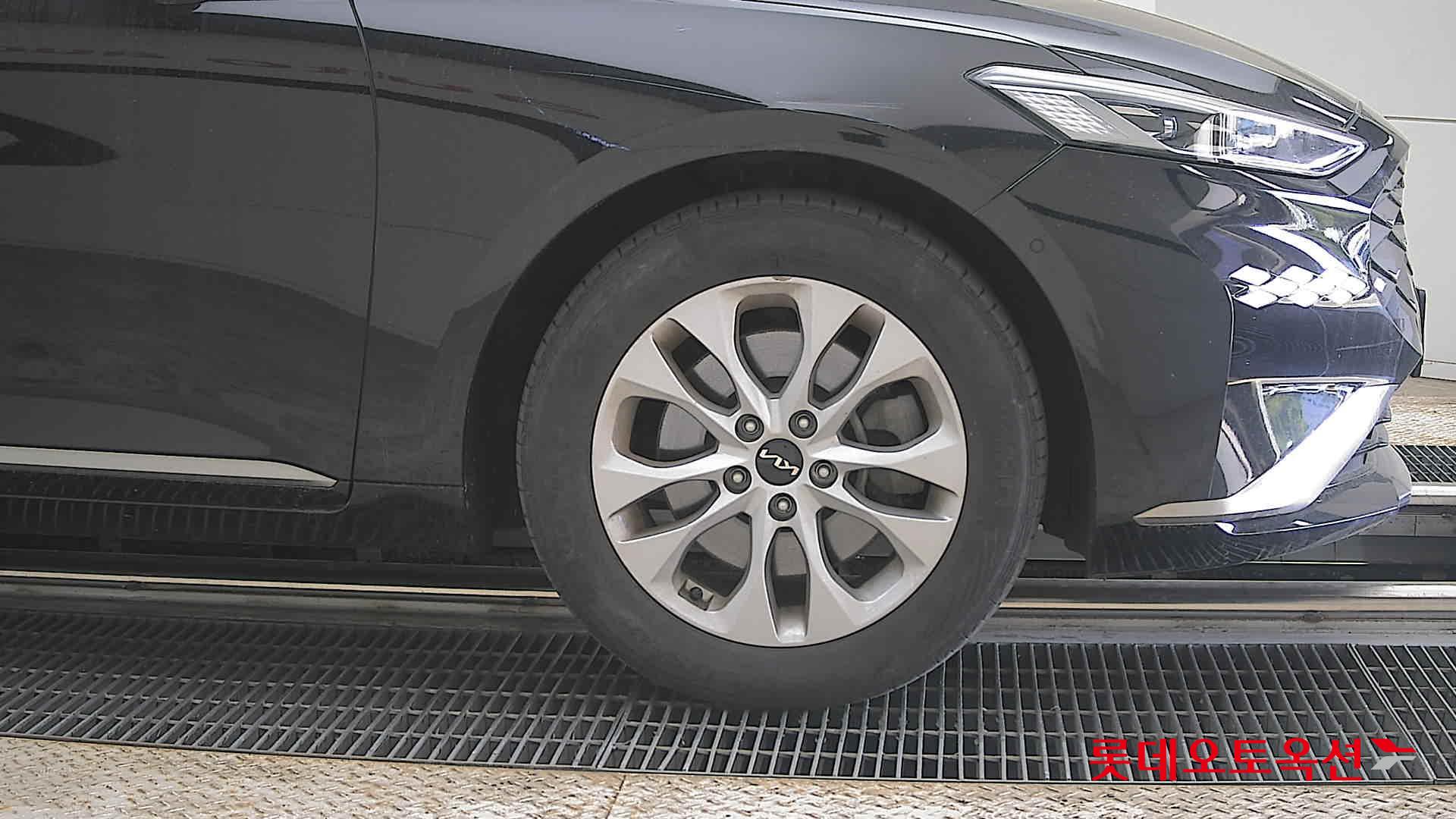Kia K8 - 27