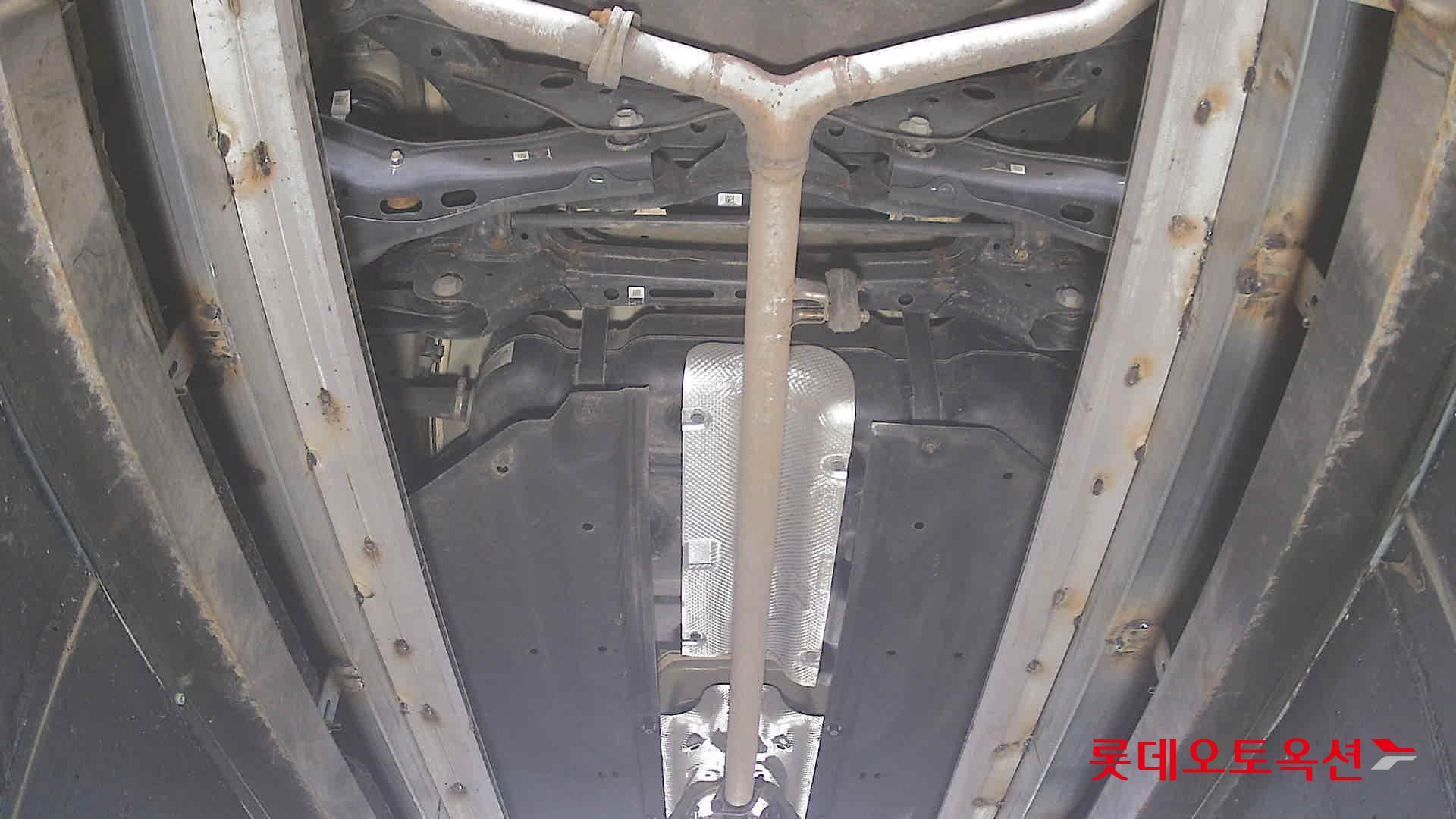 Kia K8 - 2