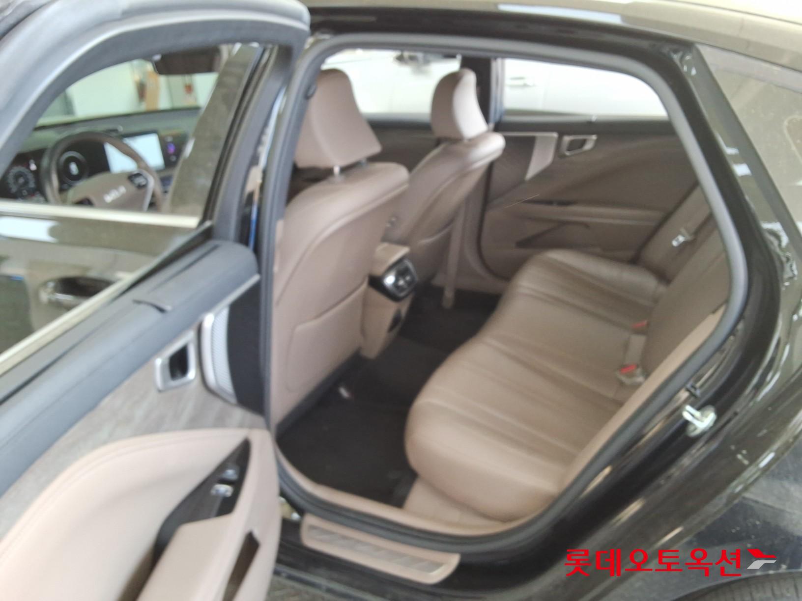 Kia K8 - 37