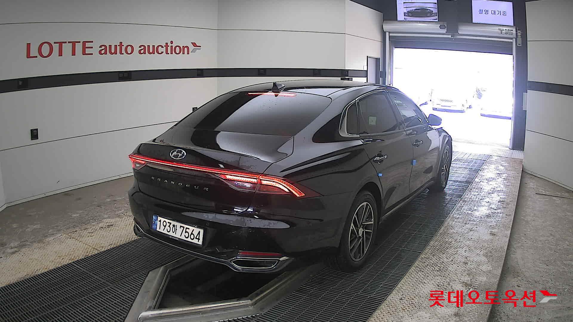 هيونداي جرانجر 2022 - صورة 18