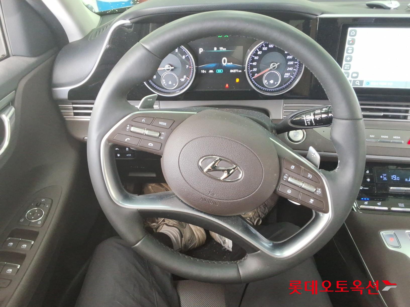 هيونداي جرانجر 2022 - صورة 30