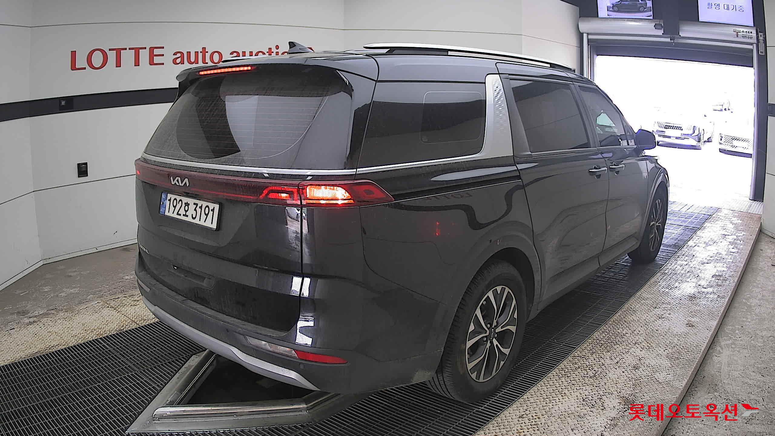 Kia Carnival 2023 - Image 5