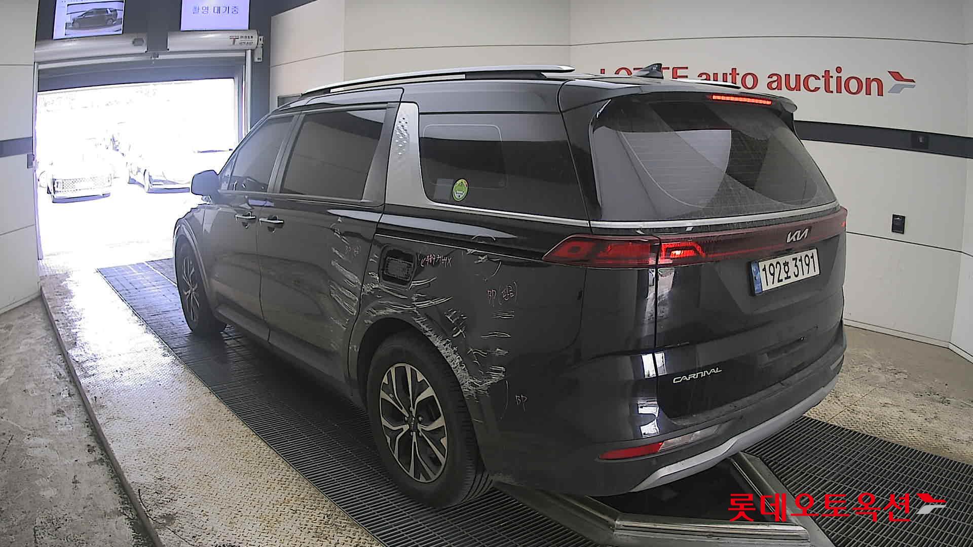 Kia Carnival 2023 - Image 4