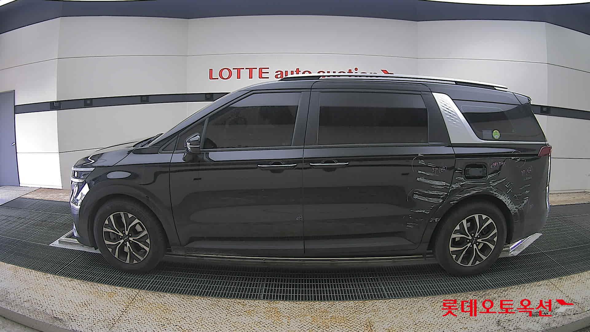 Kia Carnival 2023 - Image 13