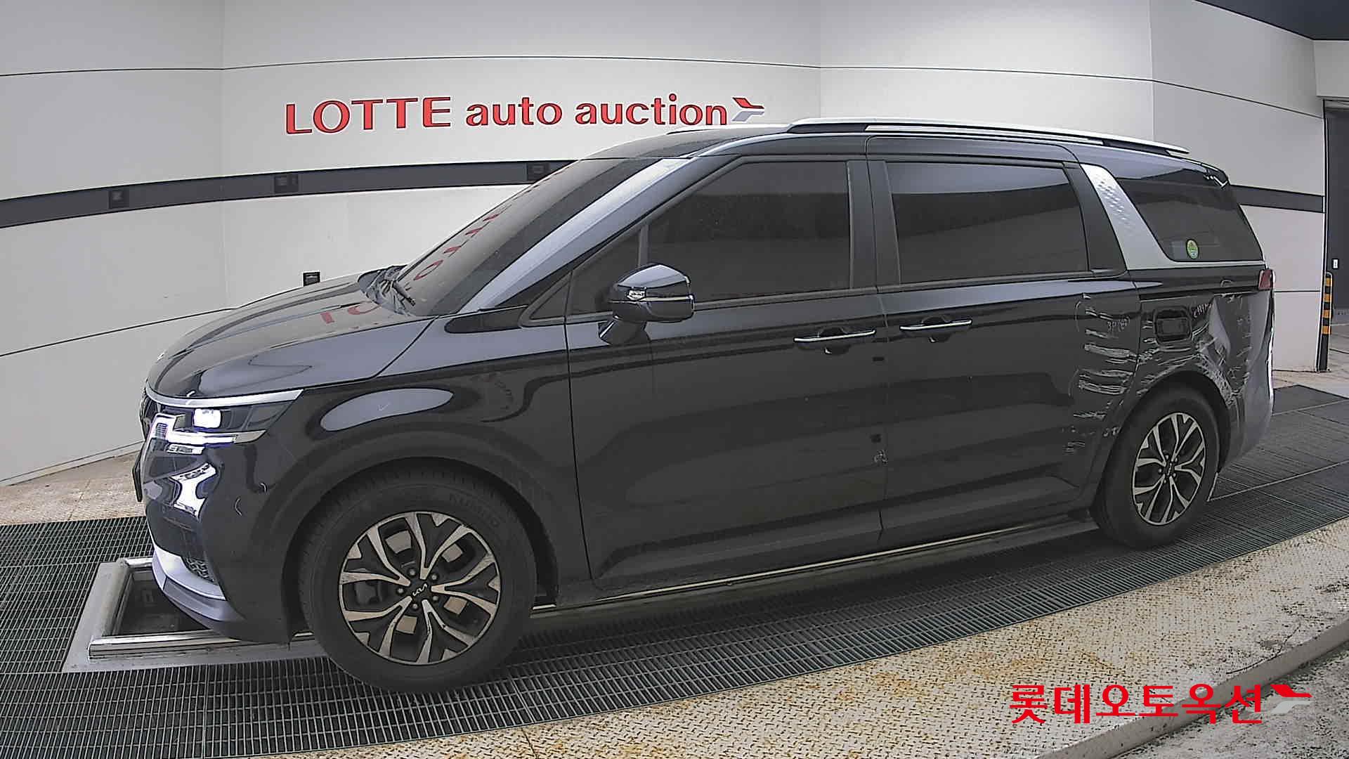 Kia Carnival 2023 - Image 12