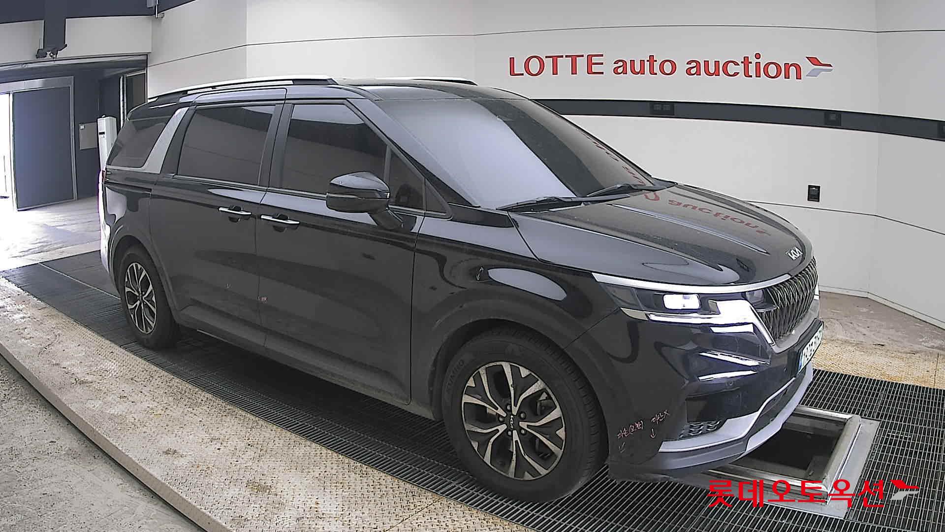 Kia Carnival 2023 - Image 23