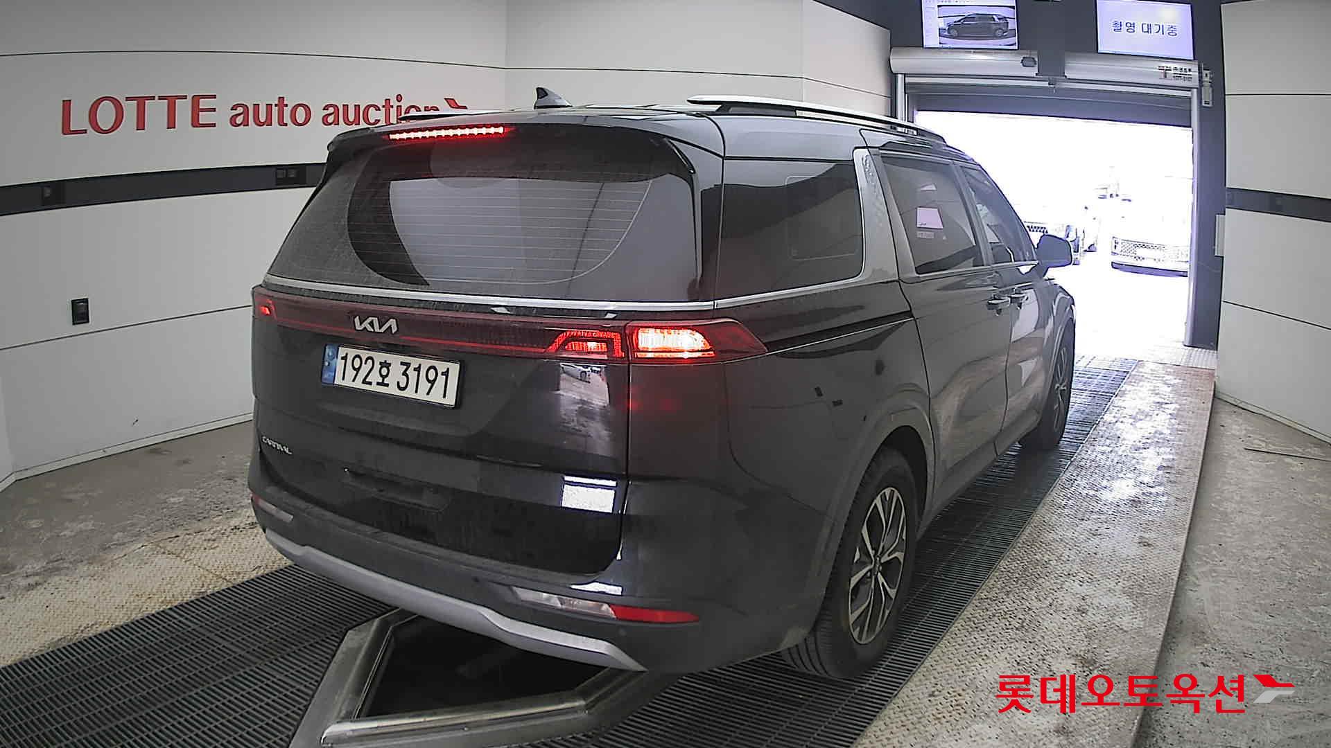 Kia Carnival 2023 - Image 18