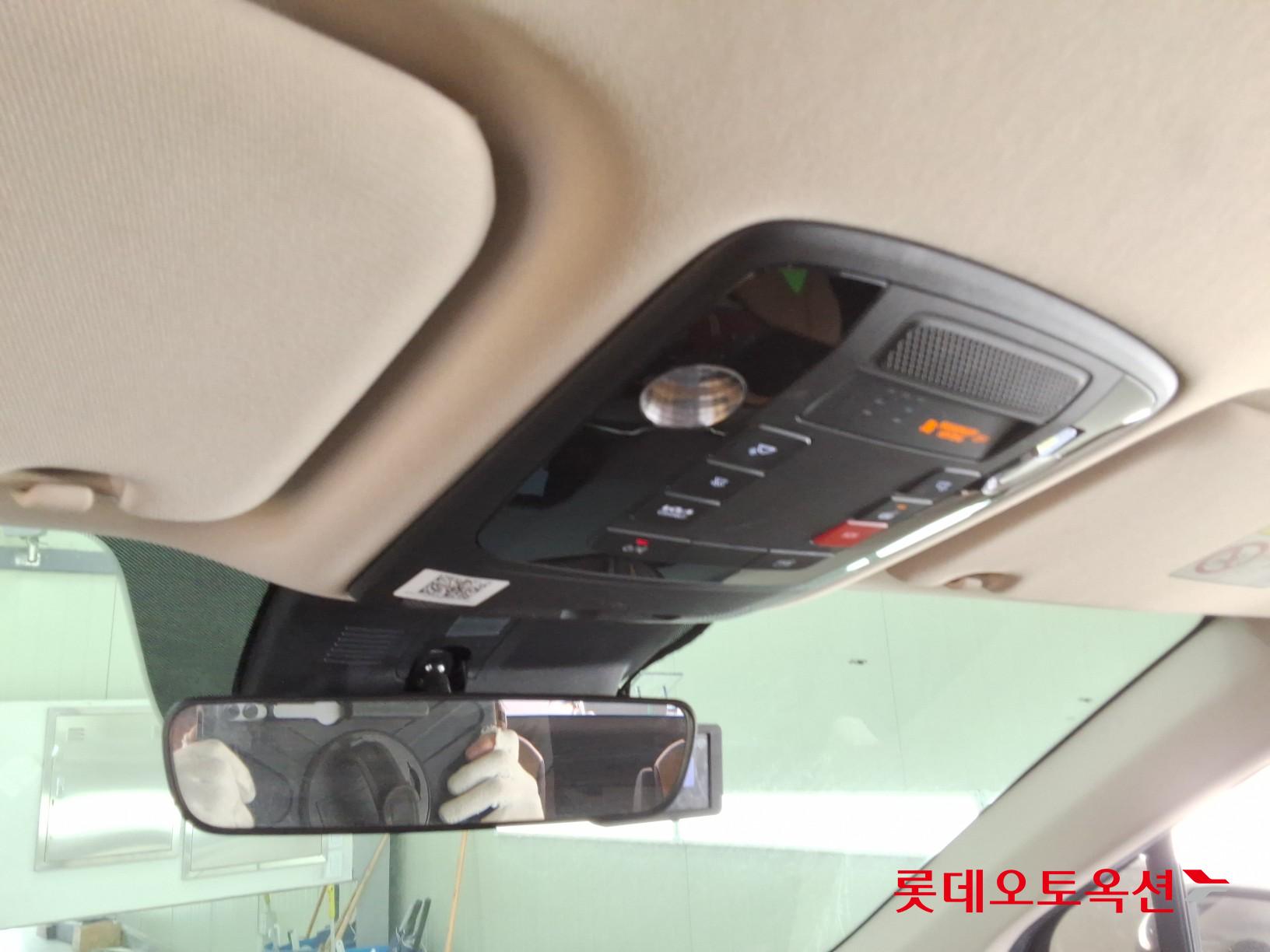 Kia Carnival 2023 - Image 31