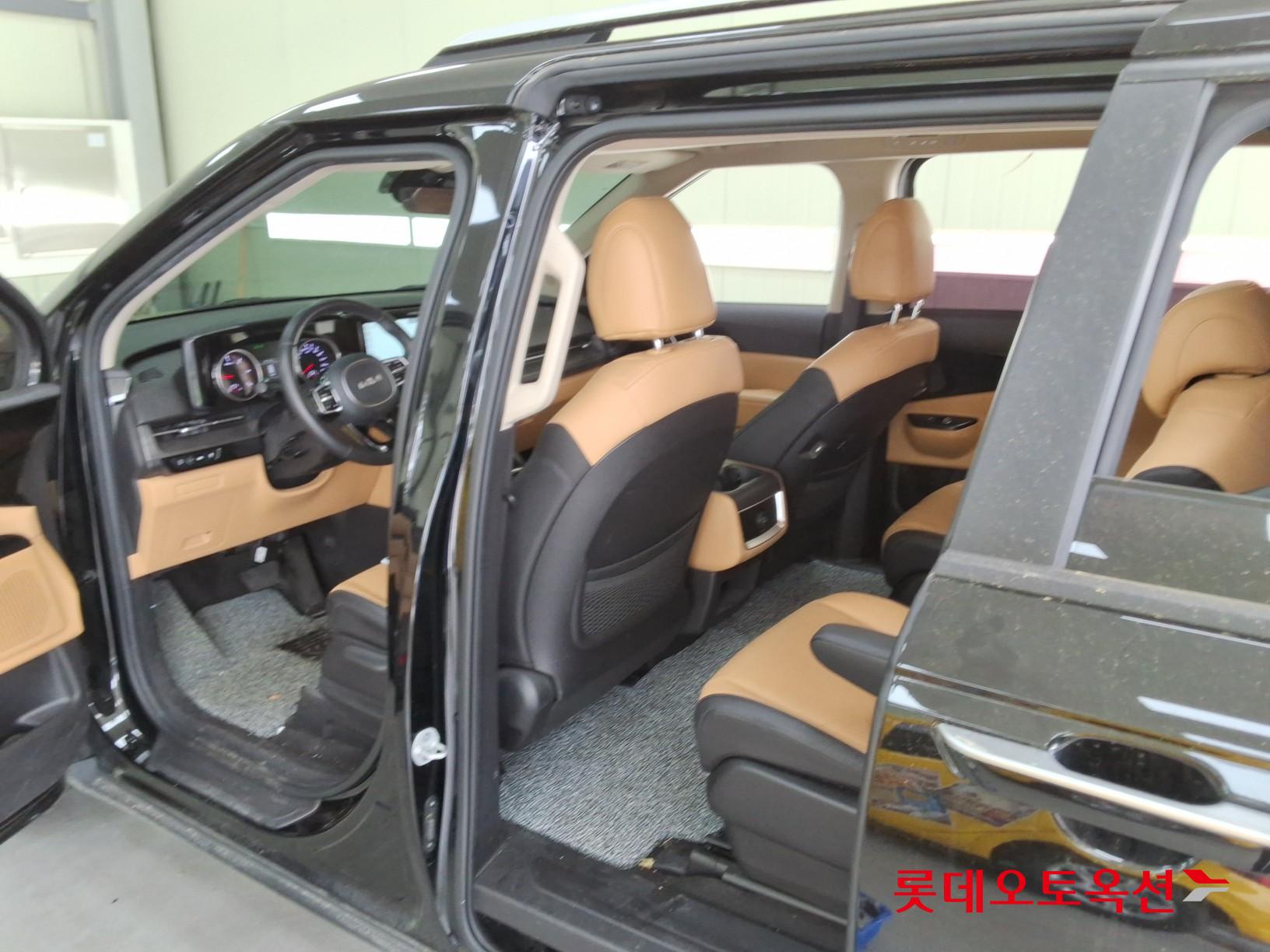 Kia Carnival 2023 - Image 37
