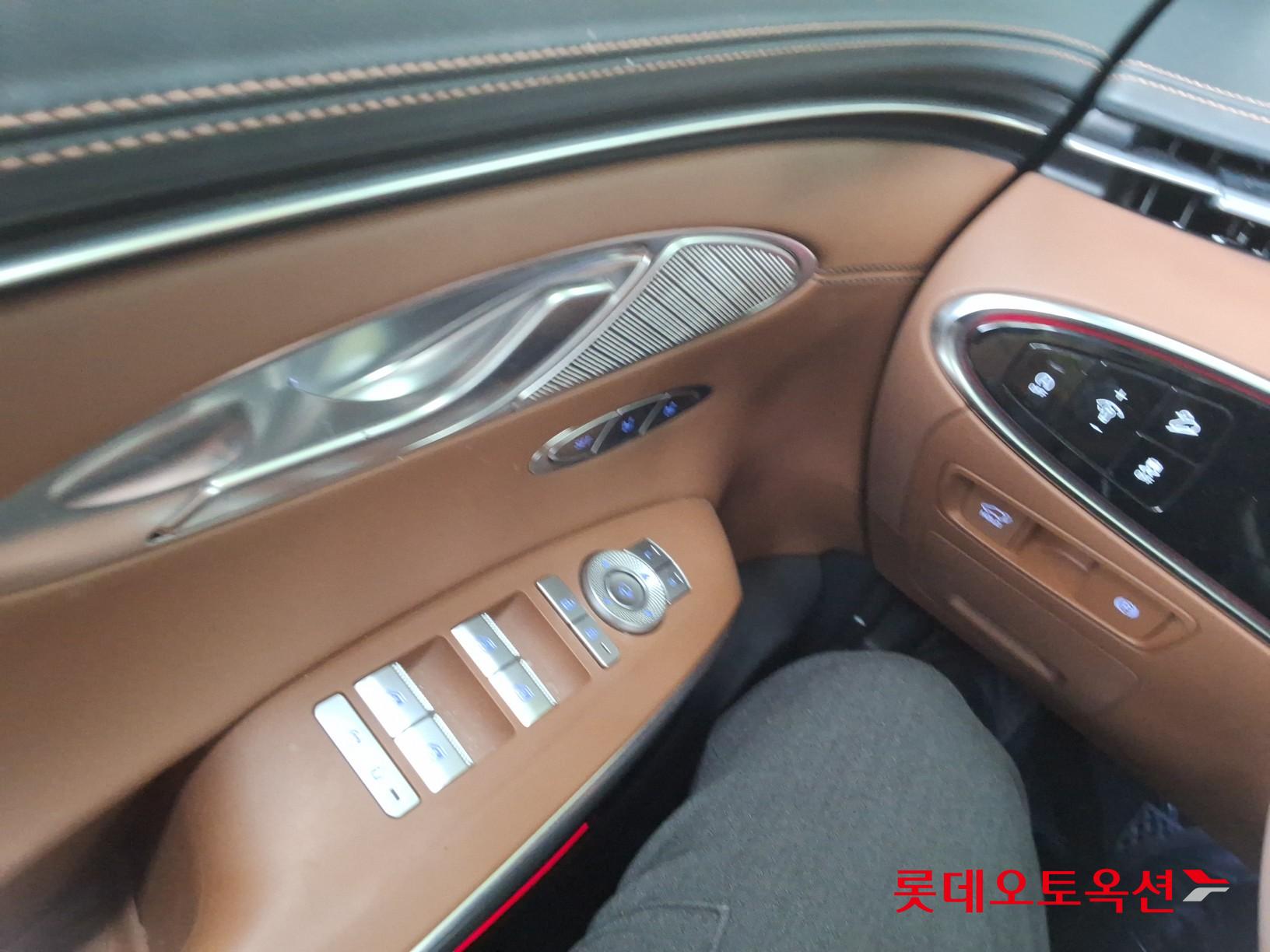 Genesis GV70 2023 - Image 29