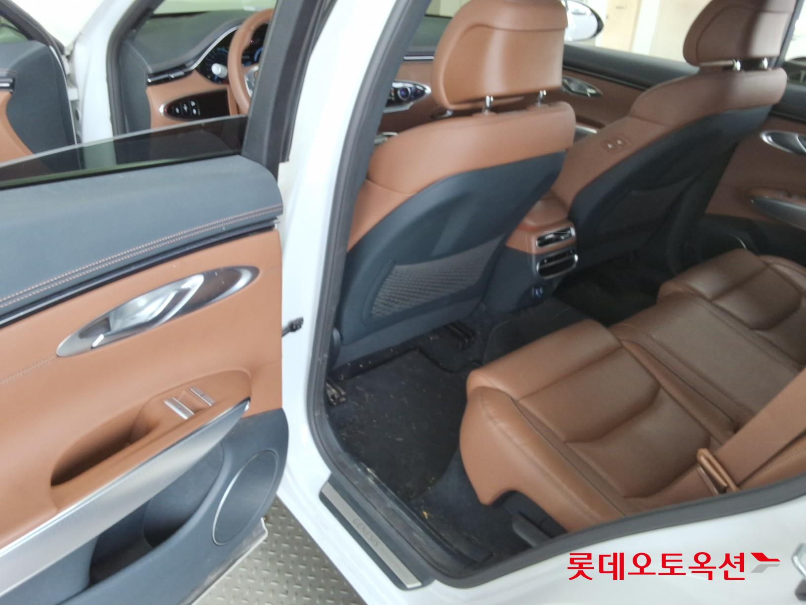 Genesis GV70 2023 - Image 38