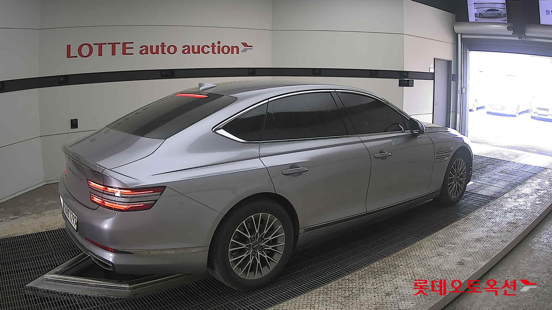 جينيسيس G80 2021 - صورة 19