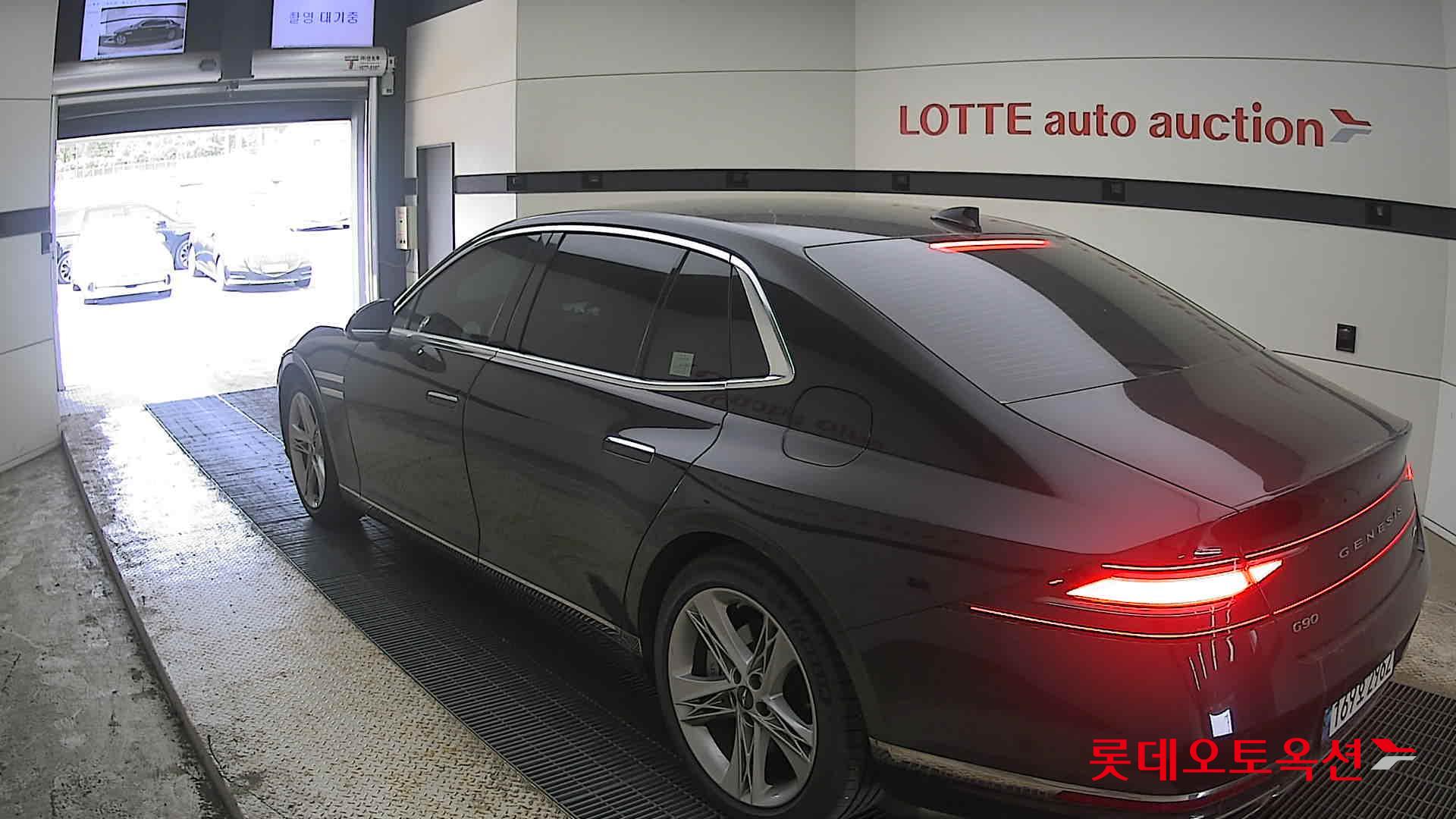 Genesis G90 - 4