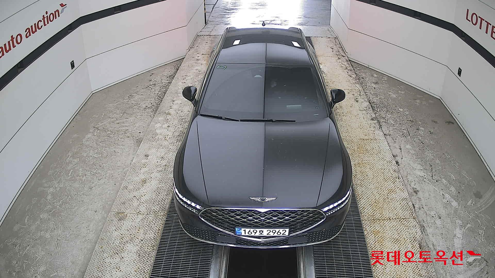 Genesis G90 - 7