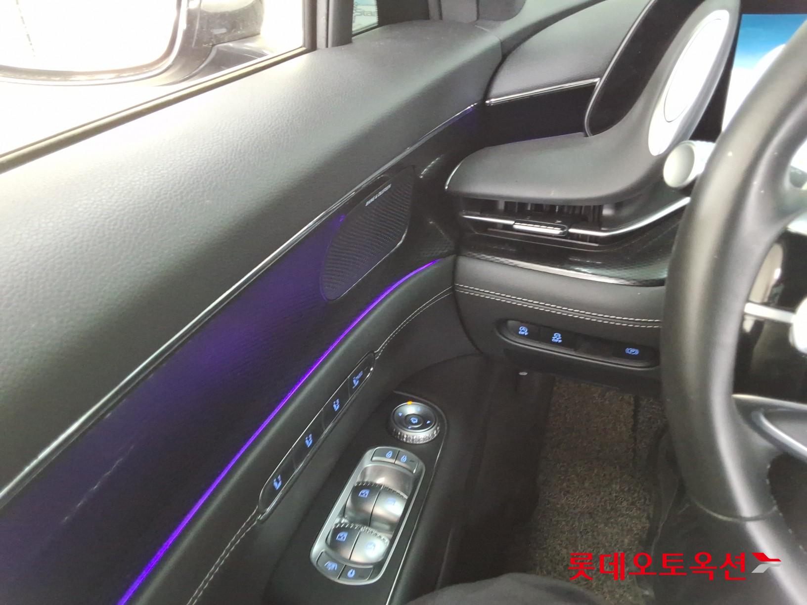 Genesis G90 - 29