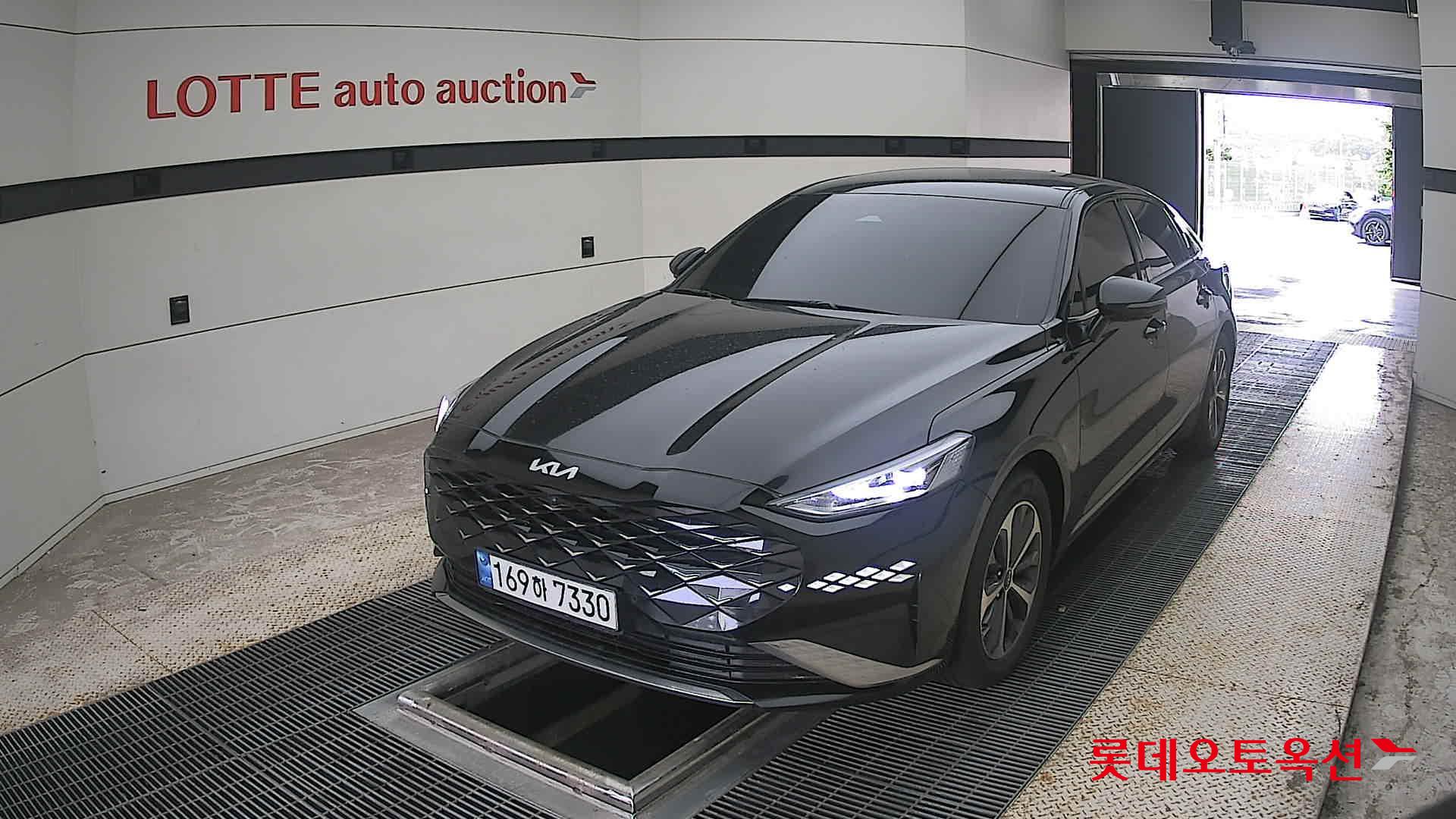 Kia K8 Hybrid 2022 Aurora Black Pearl из Кореи