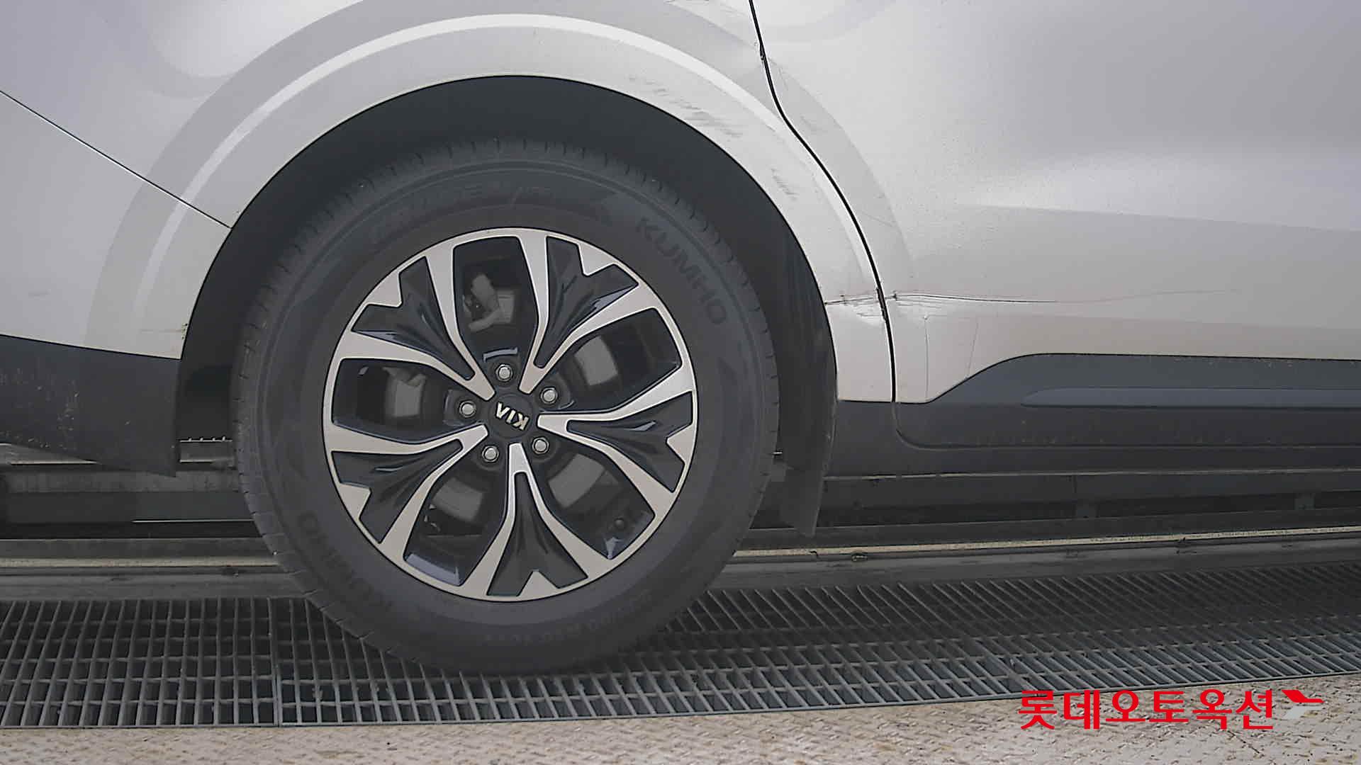 2021 - kia carnival