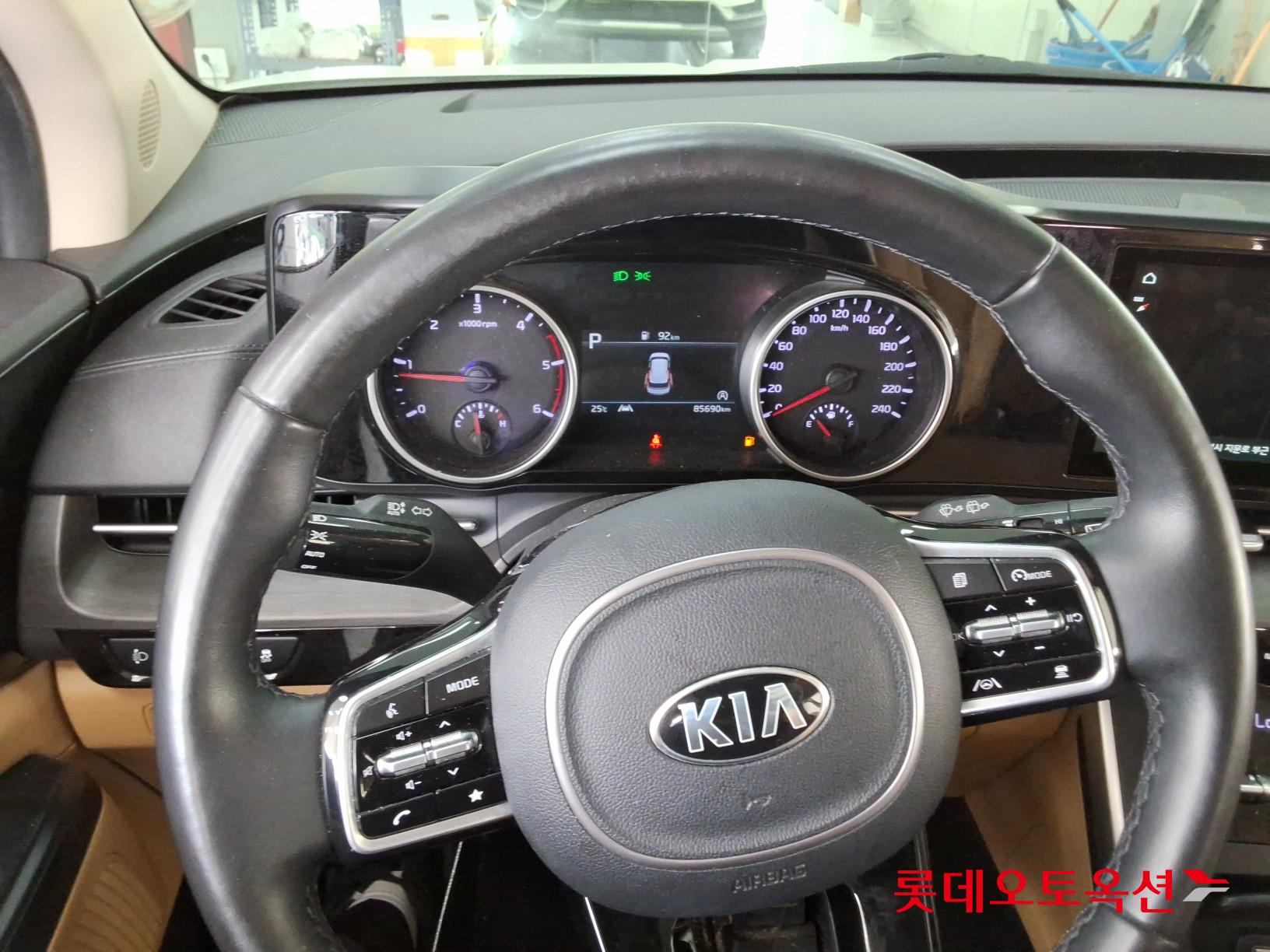 2021 - kia carnival