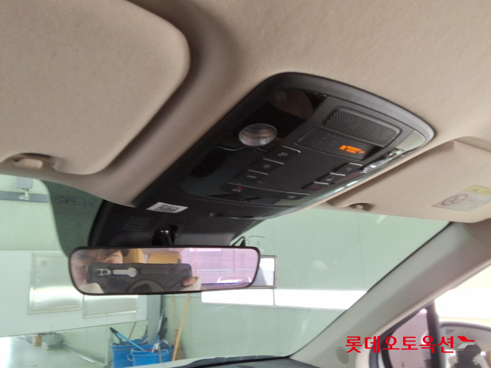 2021 - kia carnival
