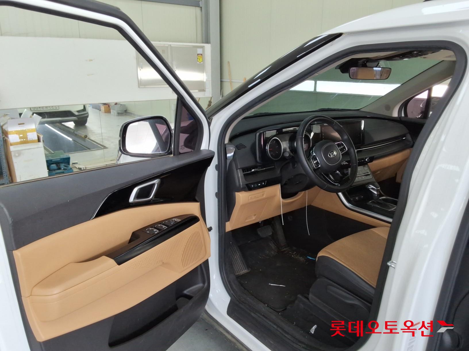 2021 - kia carnival