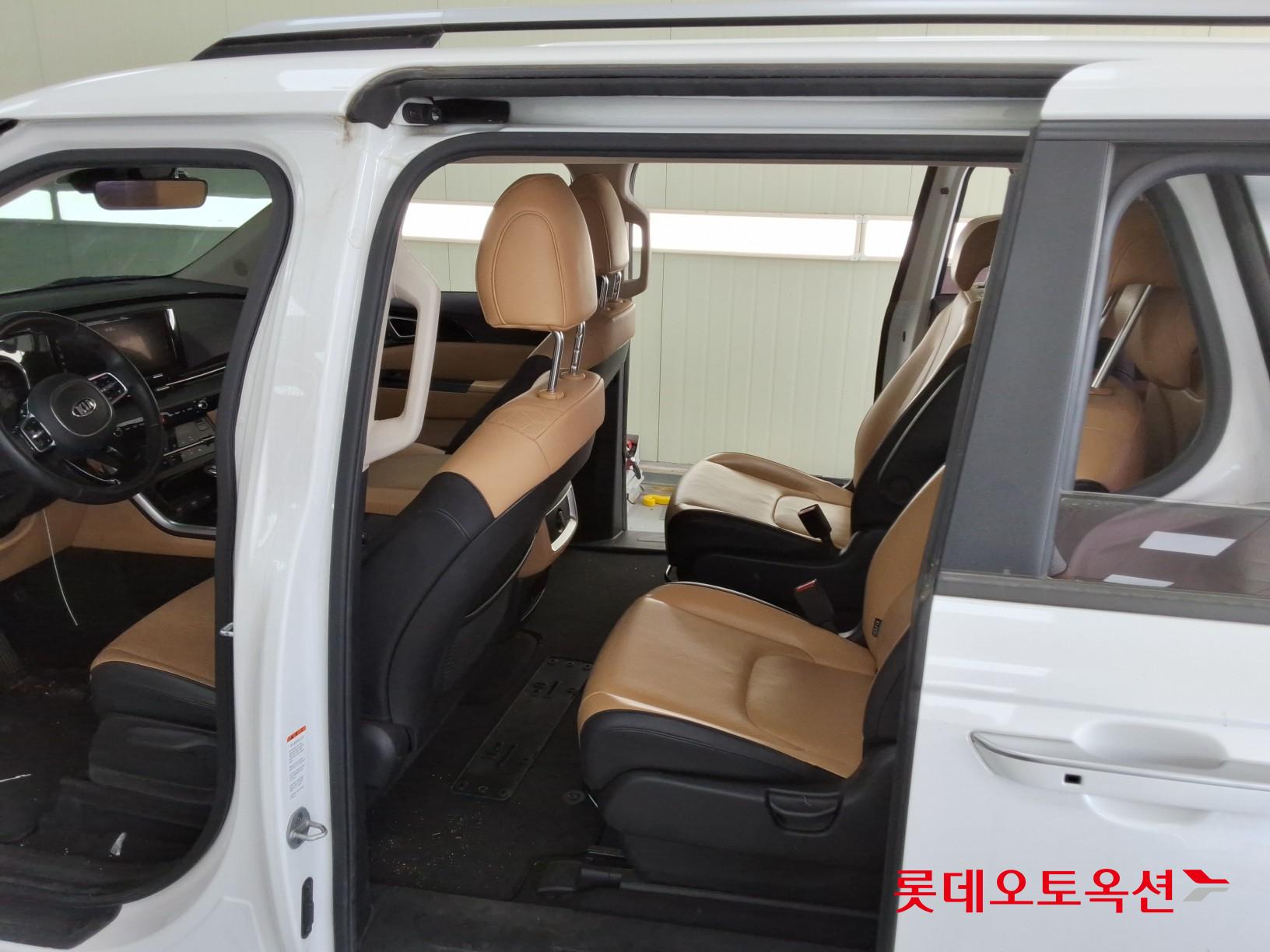 2021 - kia carnival