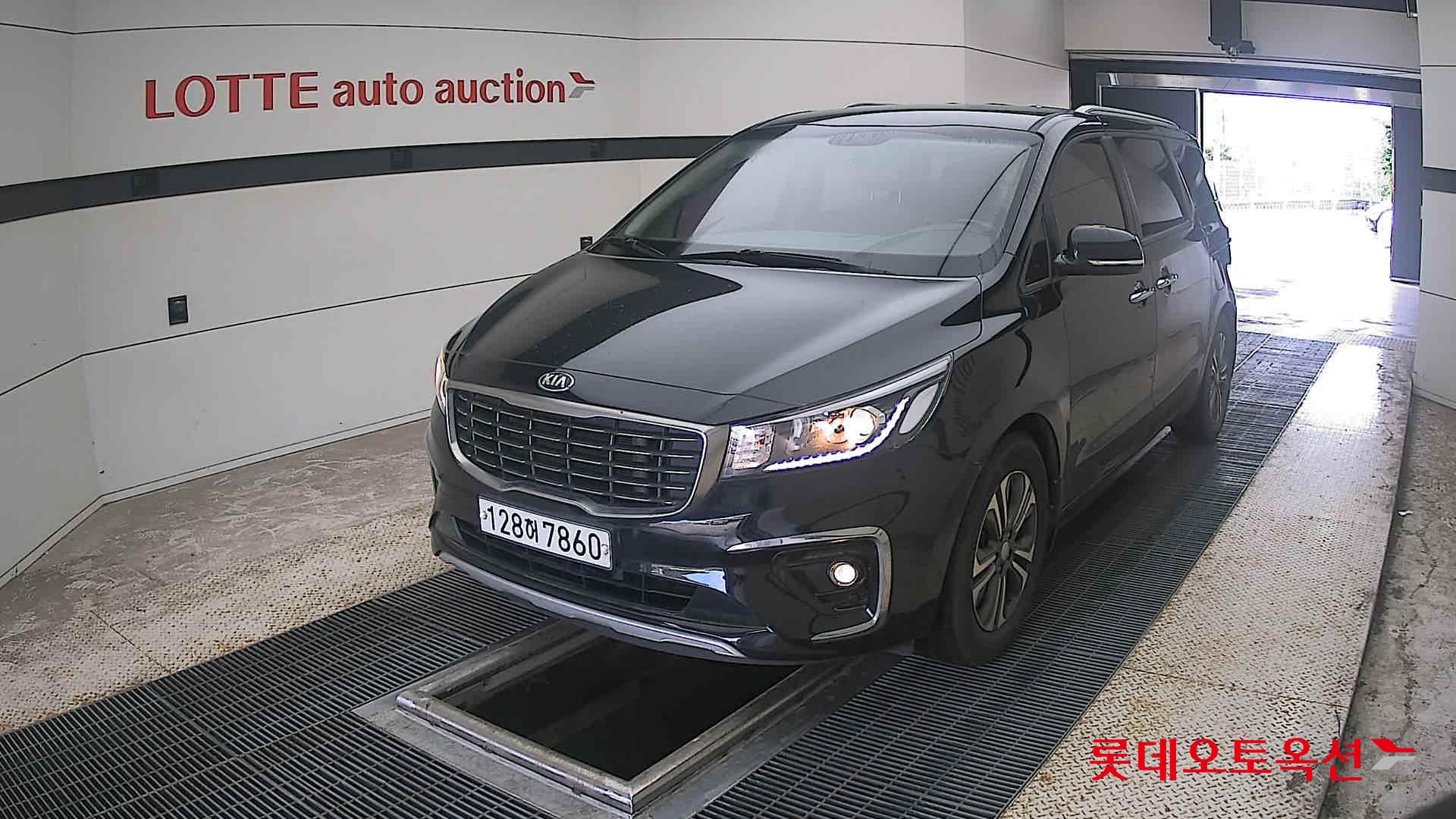 2020 - kia carnival