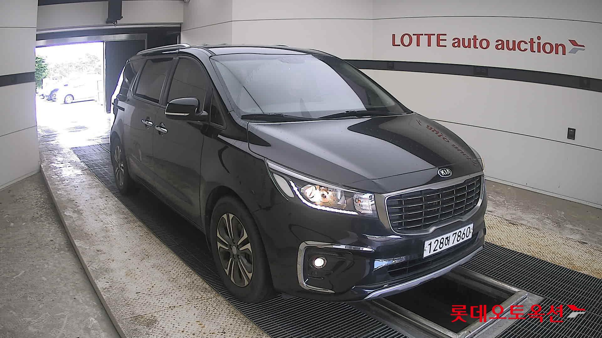 2020 - kia carnival
