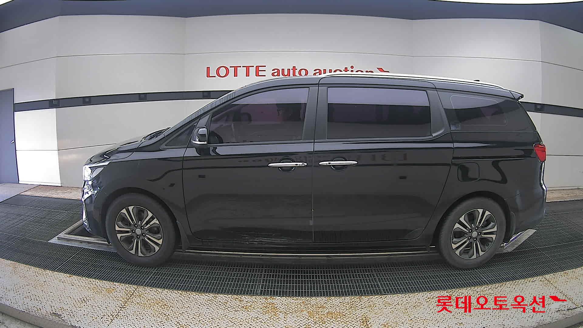 2020 - kia carnival